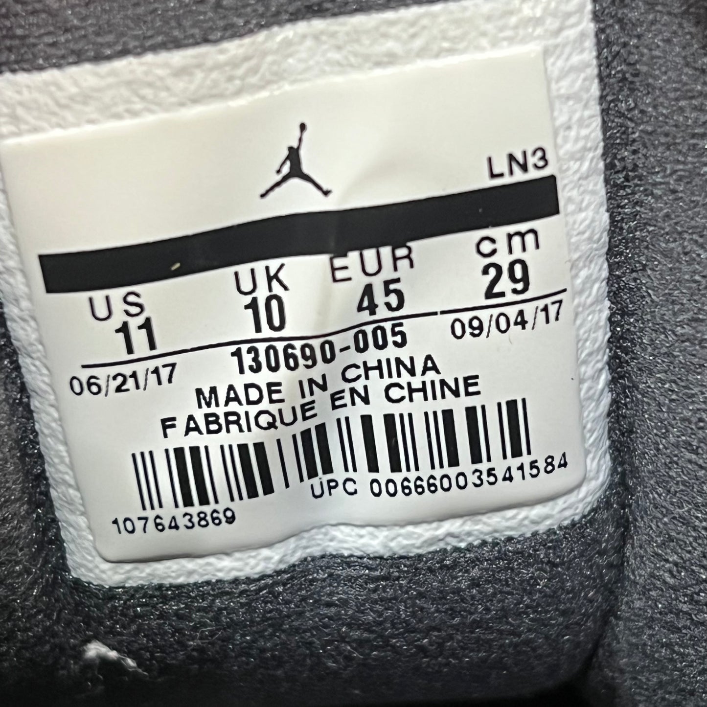 Jordan 12 Dark Grey (2017) Size 11 USED s18117