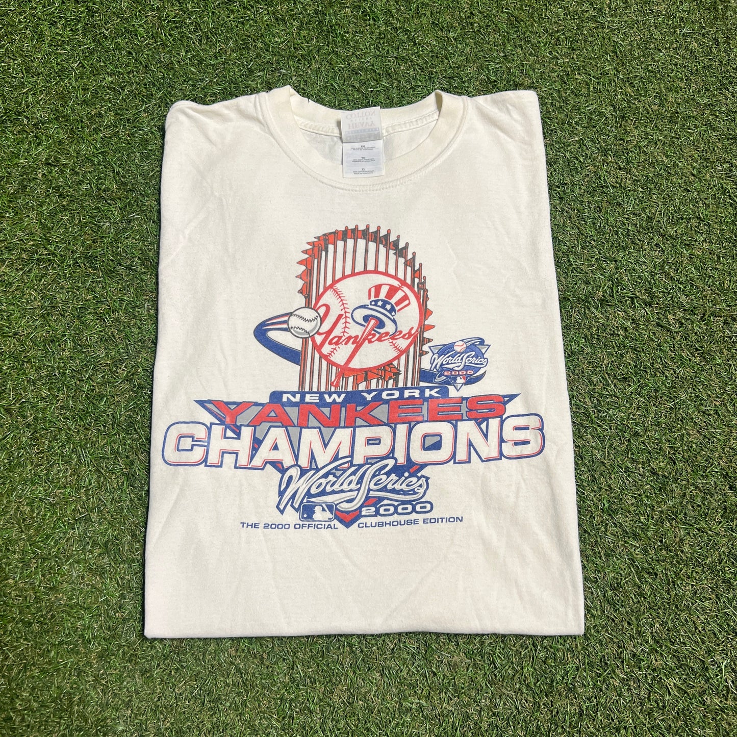 2000 Yankees World Series Champs Clubhouse Edition White Tee Size XL USED v16186