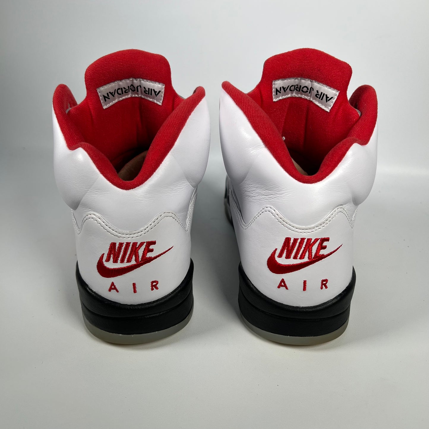 Jordan 5 Fire Red Silver Tongue (2020) Size 10.5 USED s17804