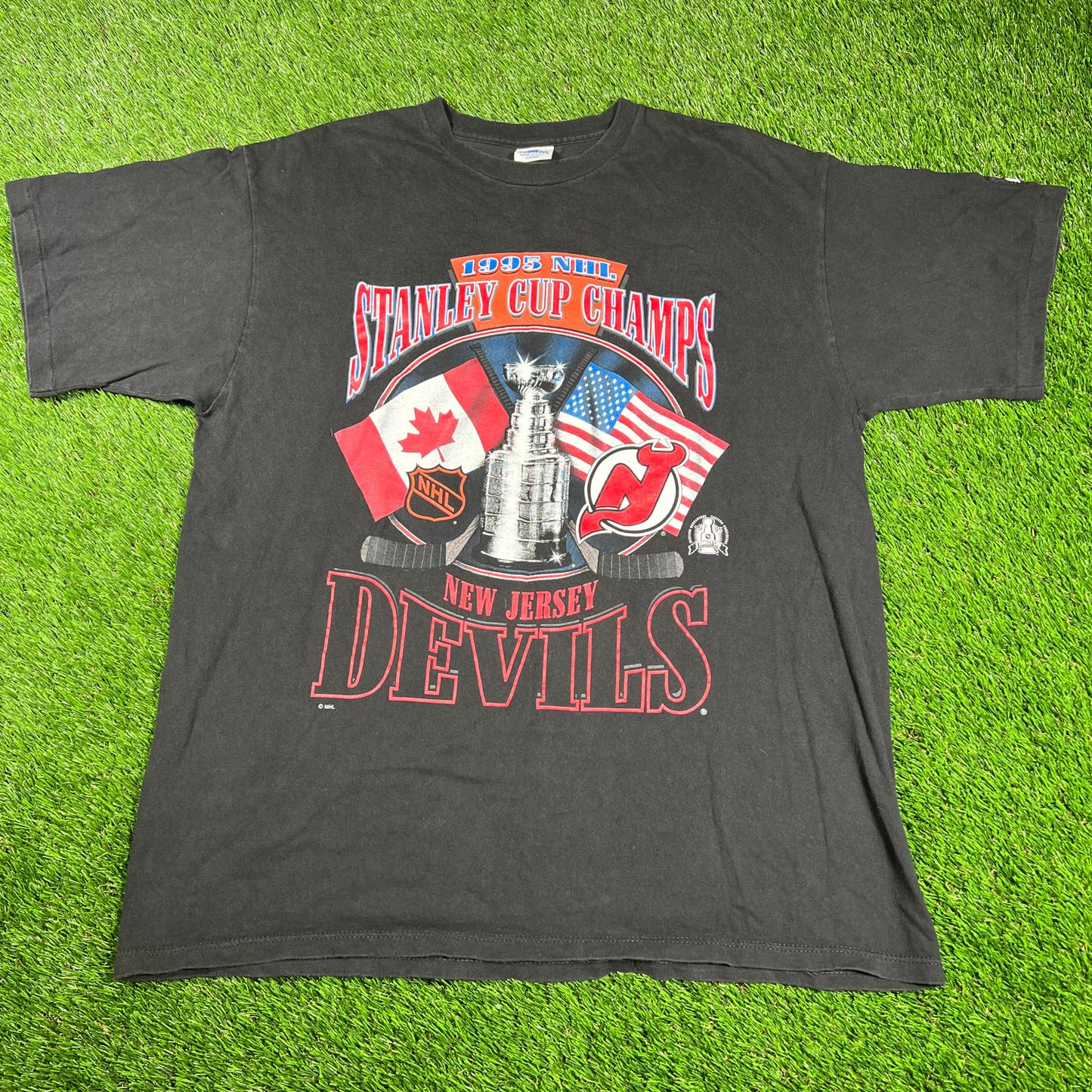 1995 New Jersey Devils Black Stanley Cup Champions Tee Size Large USED v16713