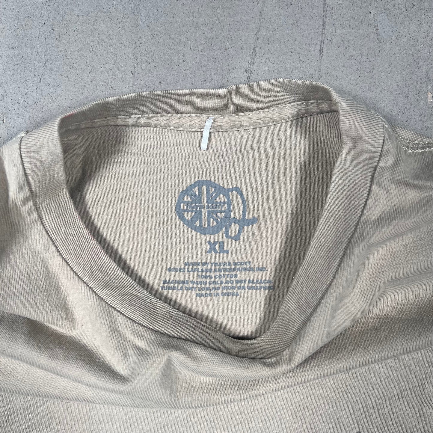 Travis Scott "Live at O2 Arena" Taupre Brown Tee Size XL USED x17351