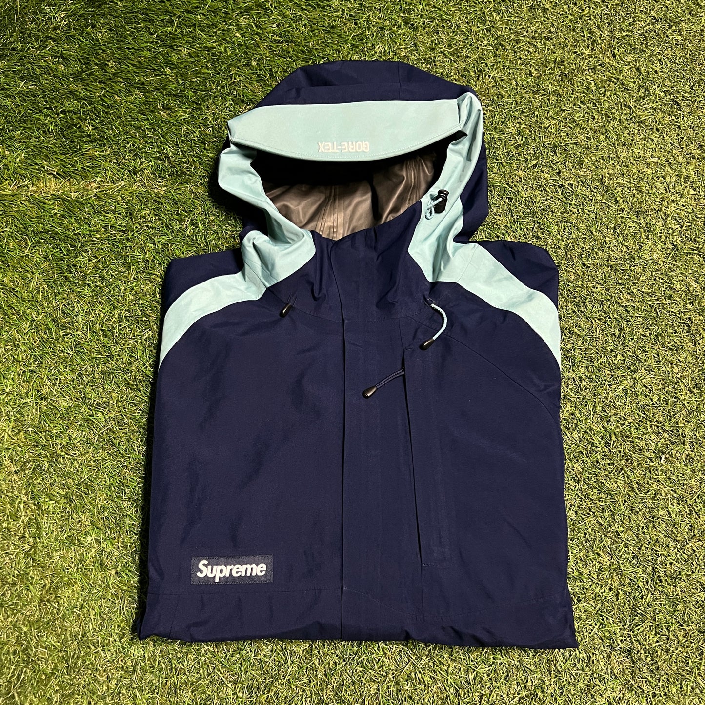 Supreme Gore Tex Paclite Navy Blue Light Jacket (2022) Size Small USED x13848