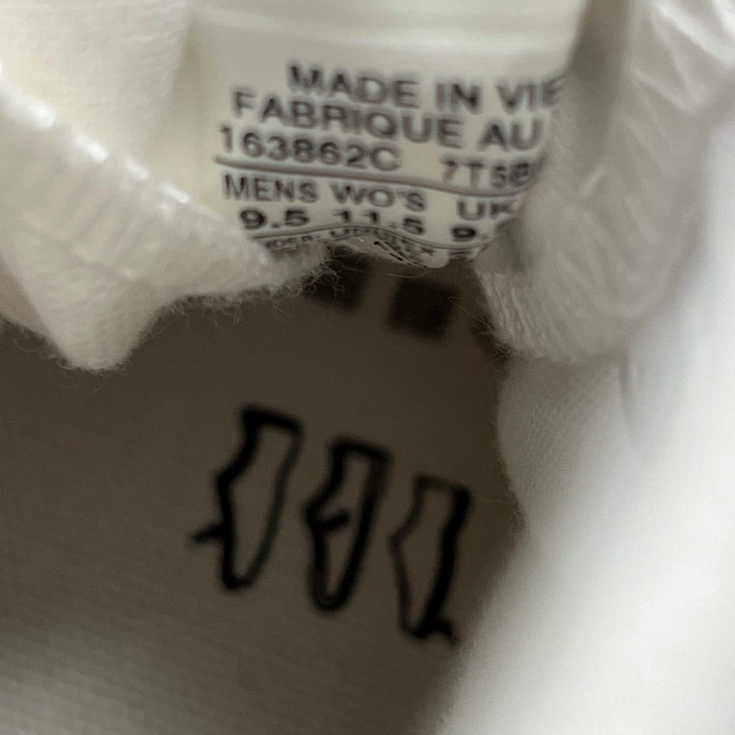 Off White Converse All Star Size 7.5 NEW s11453