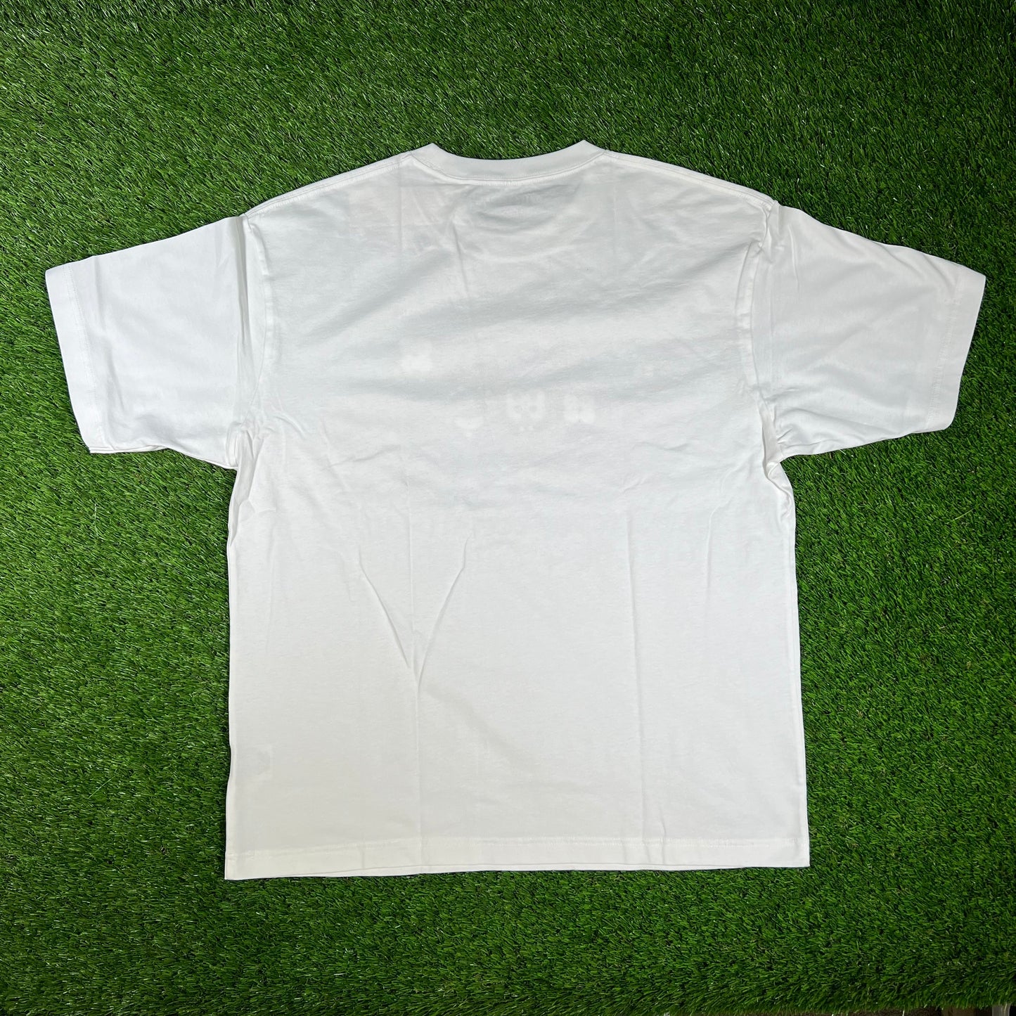 Uniqlo Spongebob Square Pants White Tee Size Medium NEW x14417
