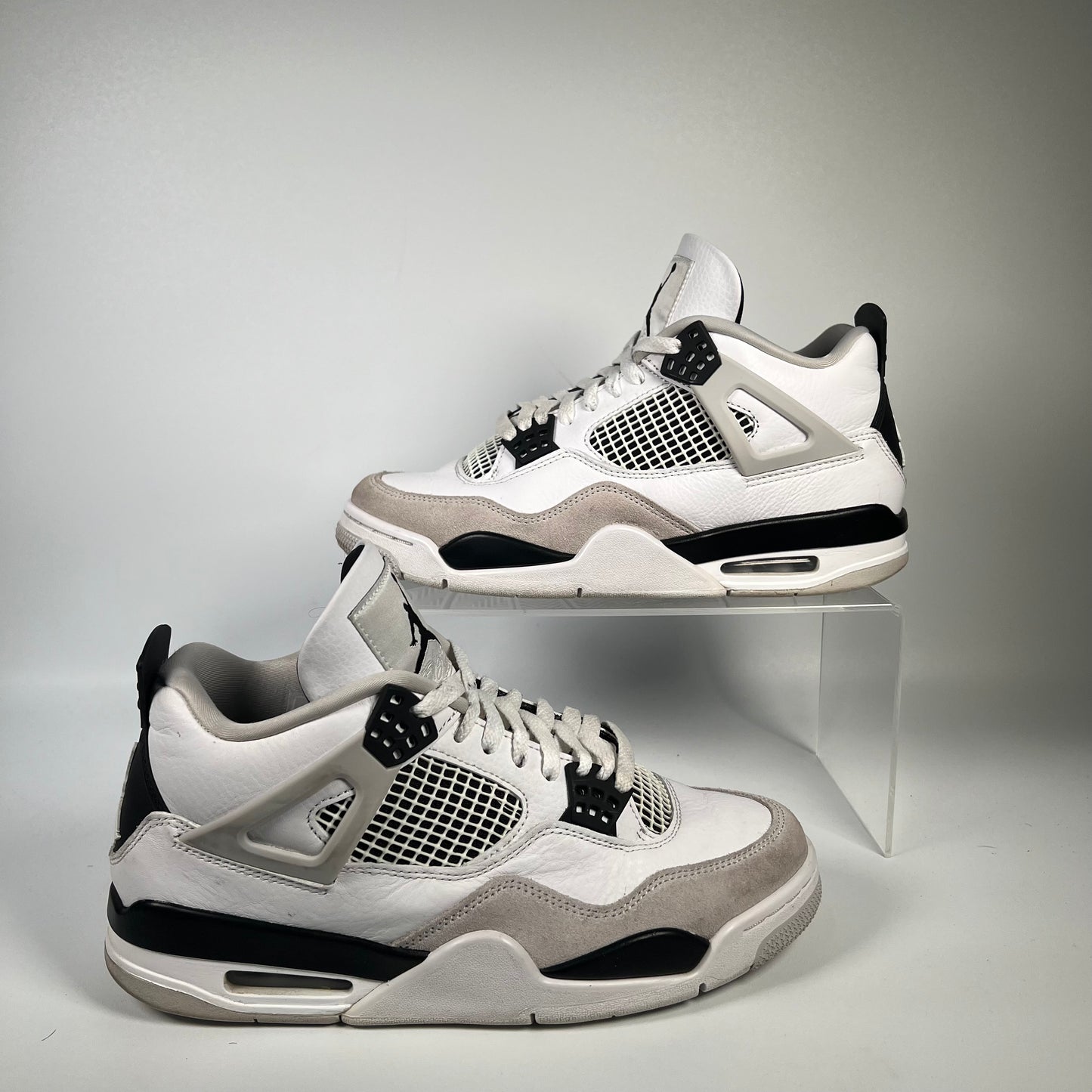 Jordan 4 Military Black (2022) Size 8.5 USED s17977