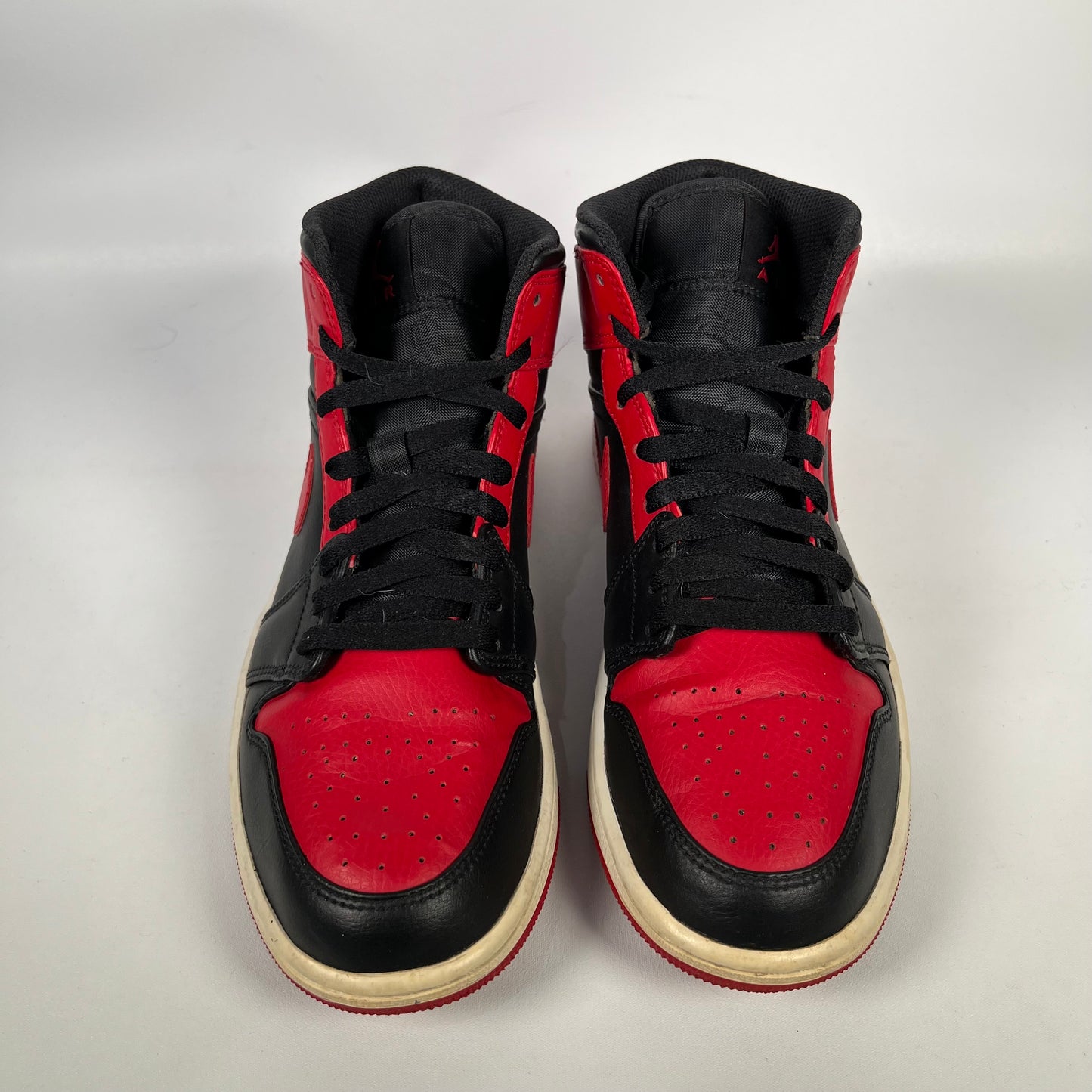 Jordan 1 Mid Banned (2020) Size 8.5 USED s18761