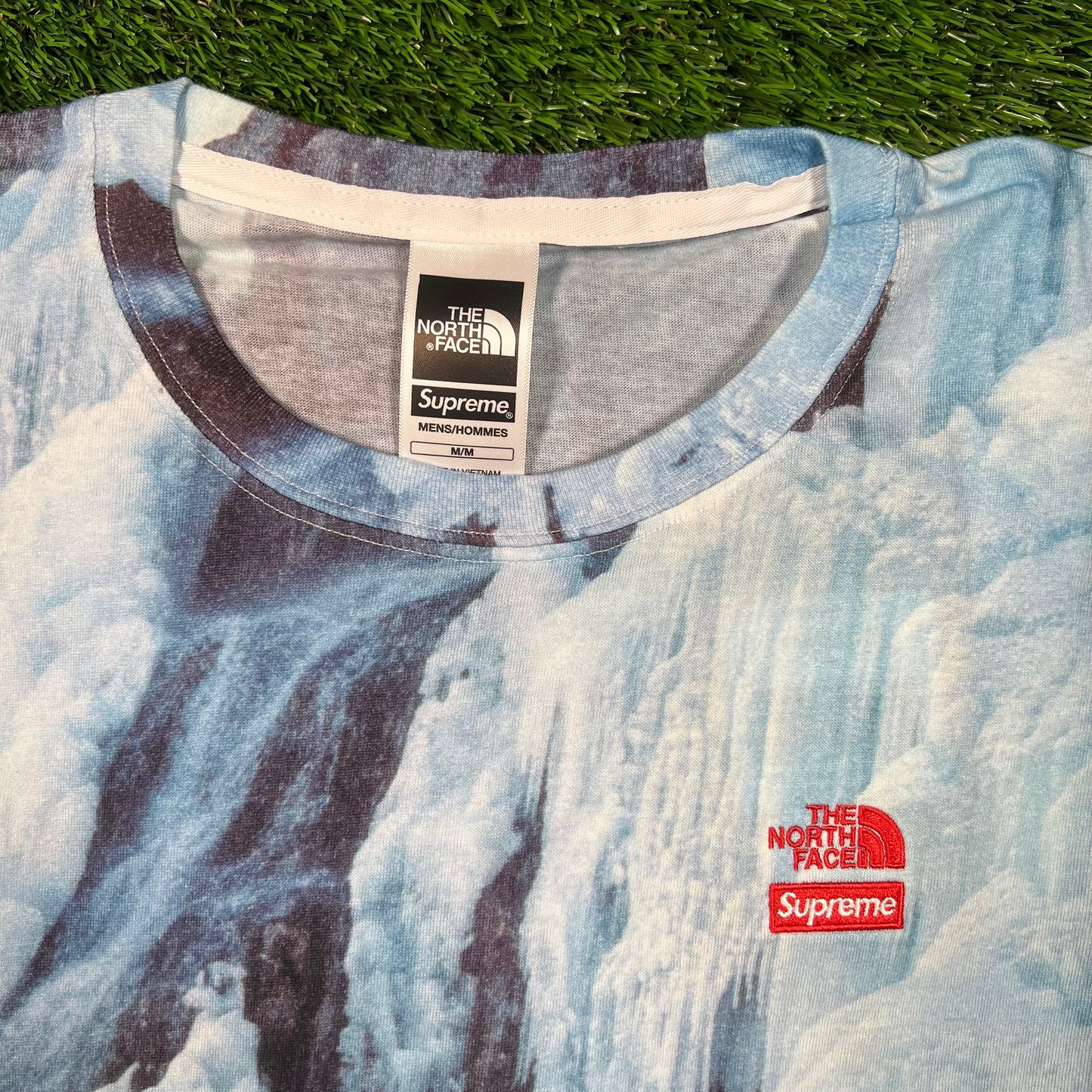 Supreme North Face Ice Climb AOP Tee Size Medium NEW x16666