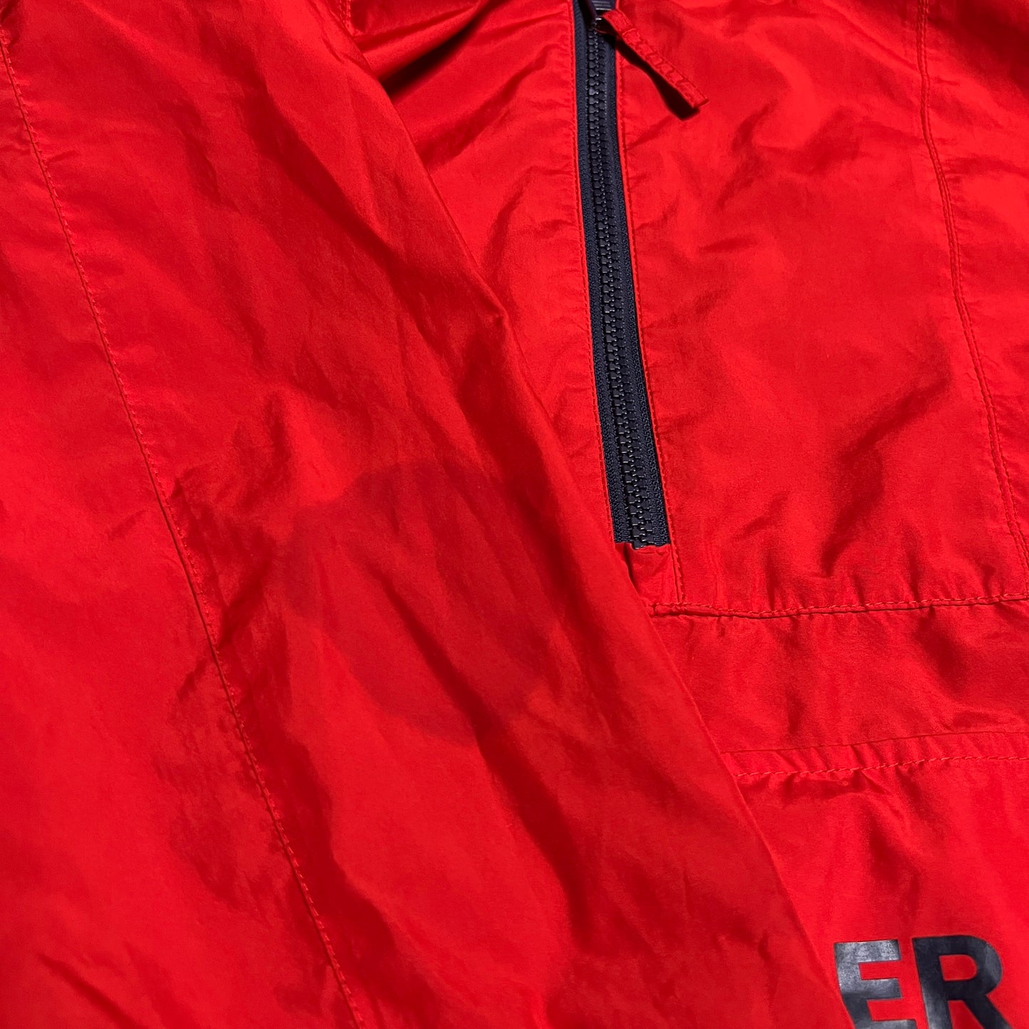 Tommy Hilfiger "Denim" Red Light Windbreaker Size XL USED v16357