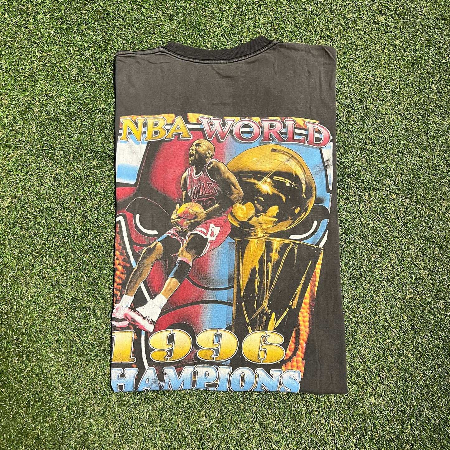 1996 Chicago Bulls World Champs Rap Style Black Tee Size XL USED v16048