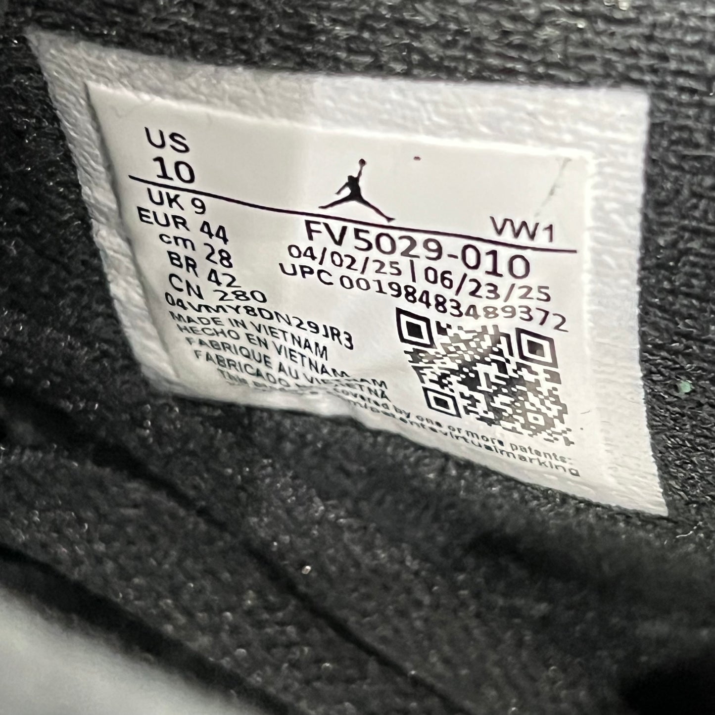 Jordan 4 Black Cat (2025) Size 10 NEW s21094