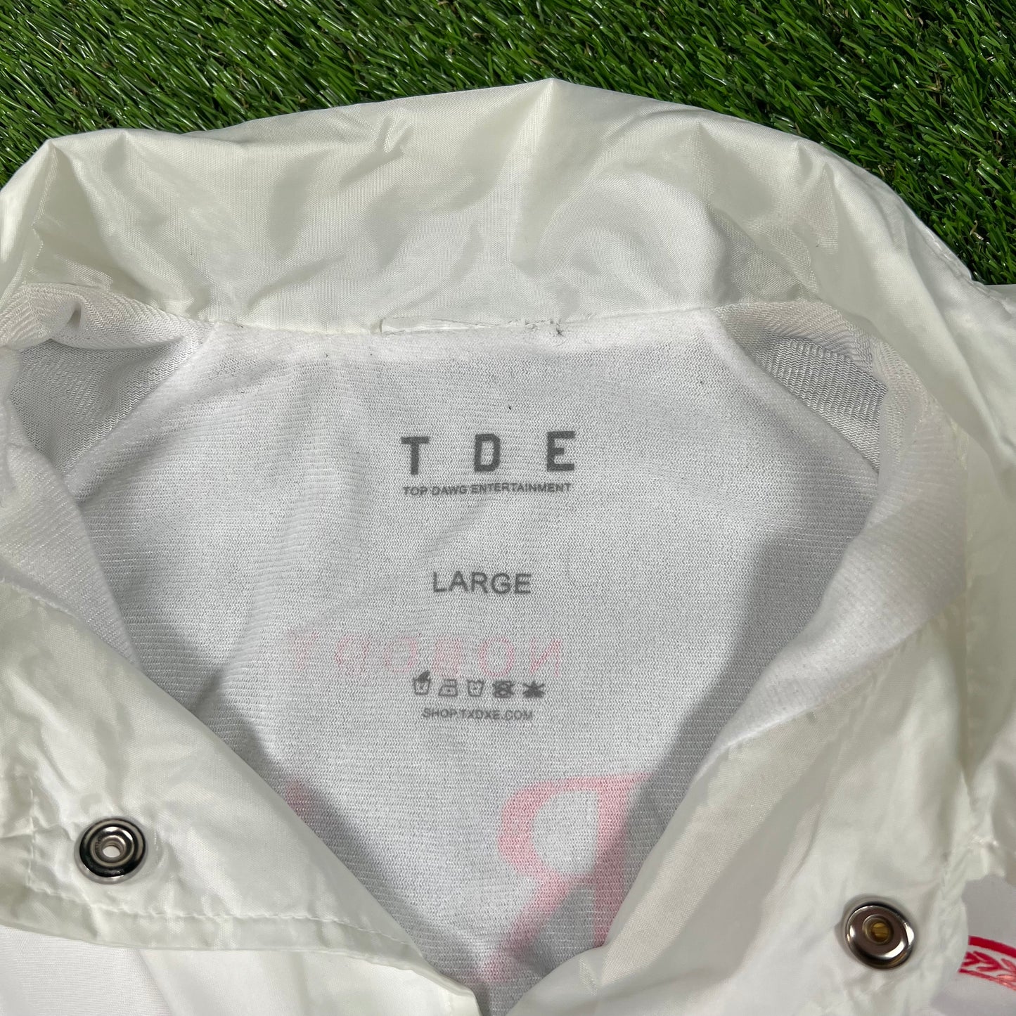 Kendrick Lamar Dam 2017 Tour White Jacket Size Large USED v14519