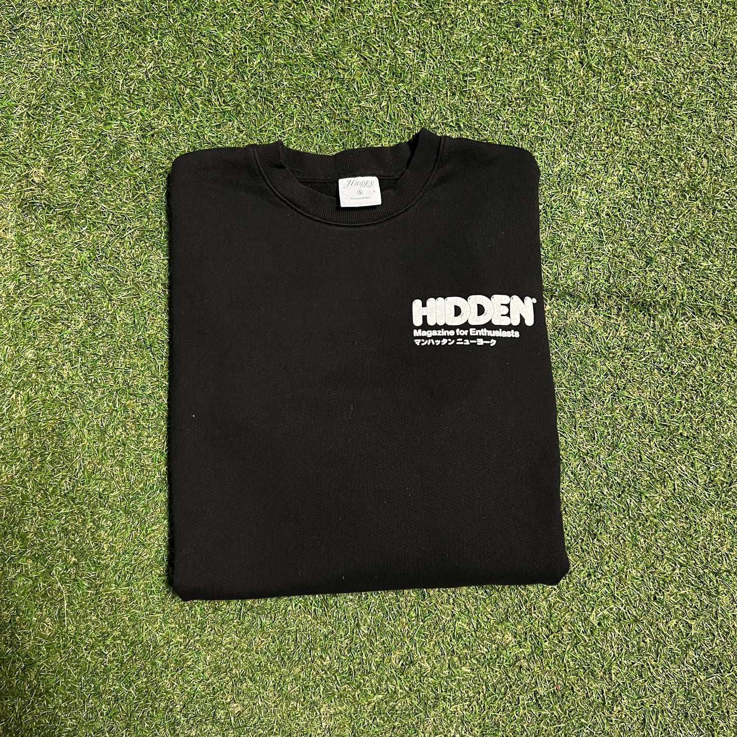Hidden HY Magazine for Enthusiasts Black Crewneck Size Small USED x13495