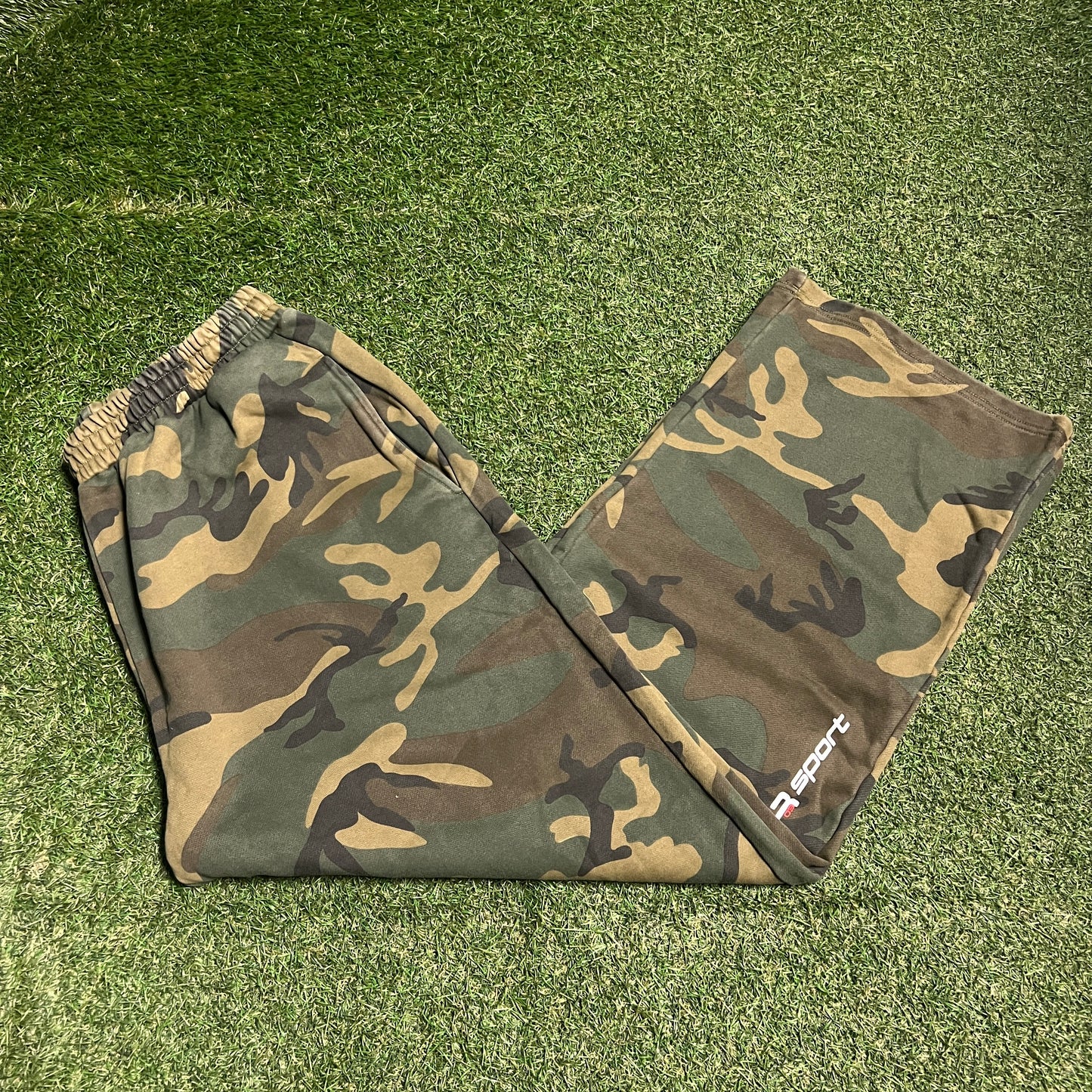 GV Gallery Raspberry Sport Camo Sweatpants Size Large NEW x13755