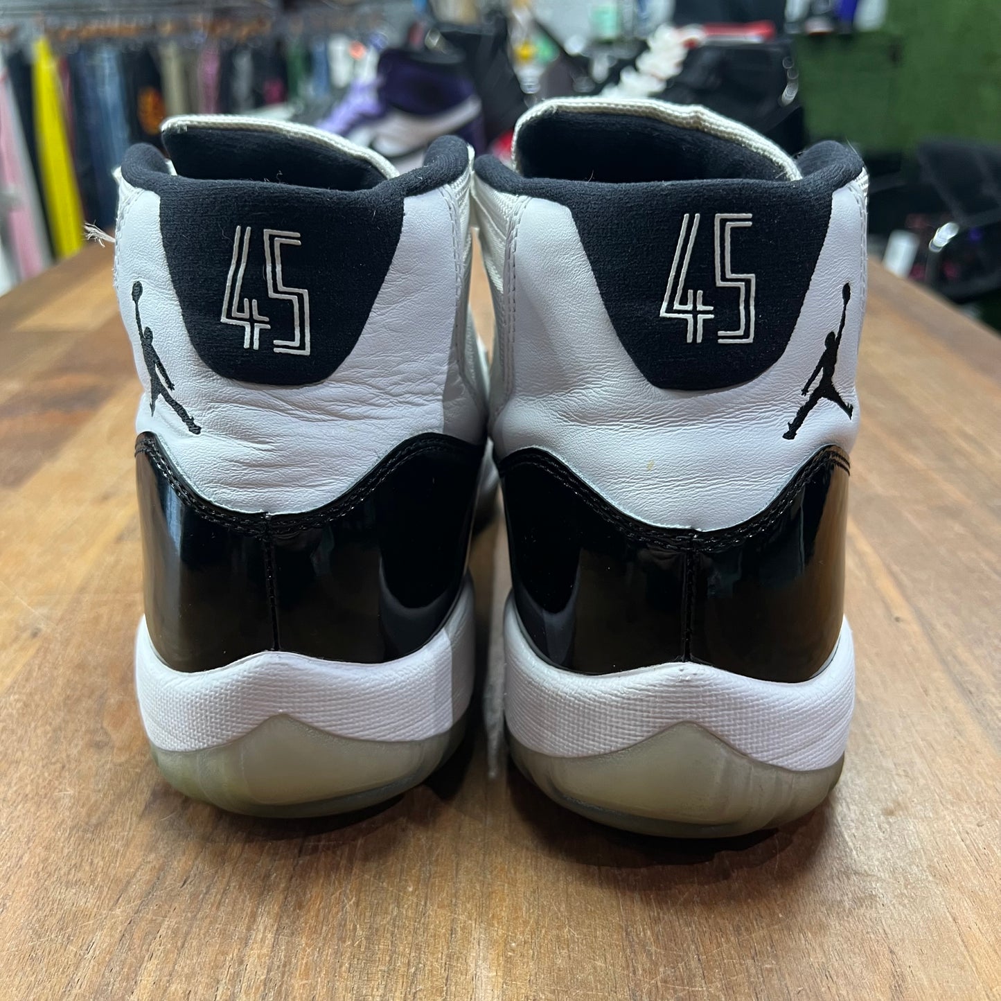 Jordan 11 Concord 2018 Size 8 USED s17055