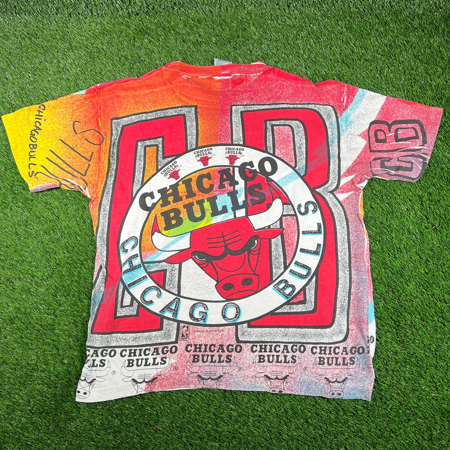 1990s Chicago Bulls Magic Johnson AOP Tee Size XL USED v16736