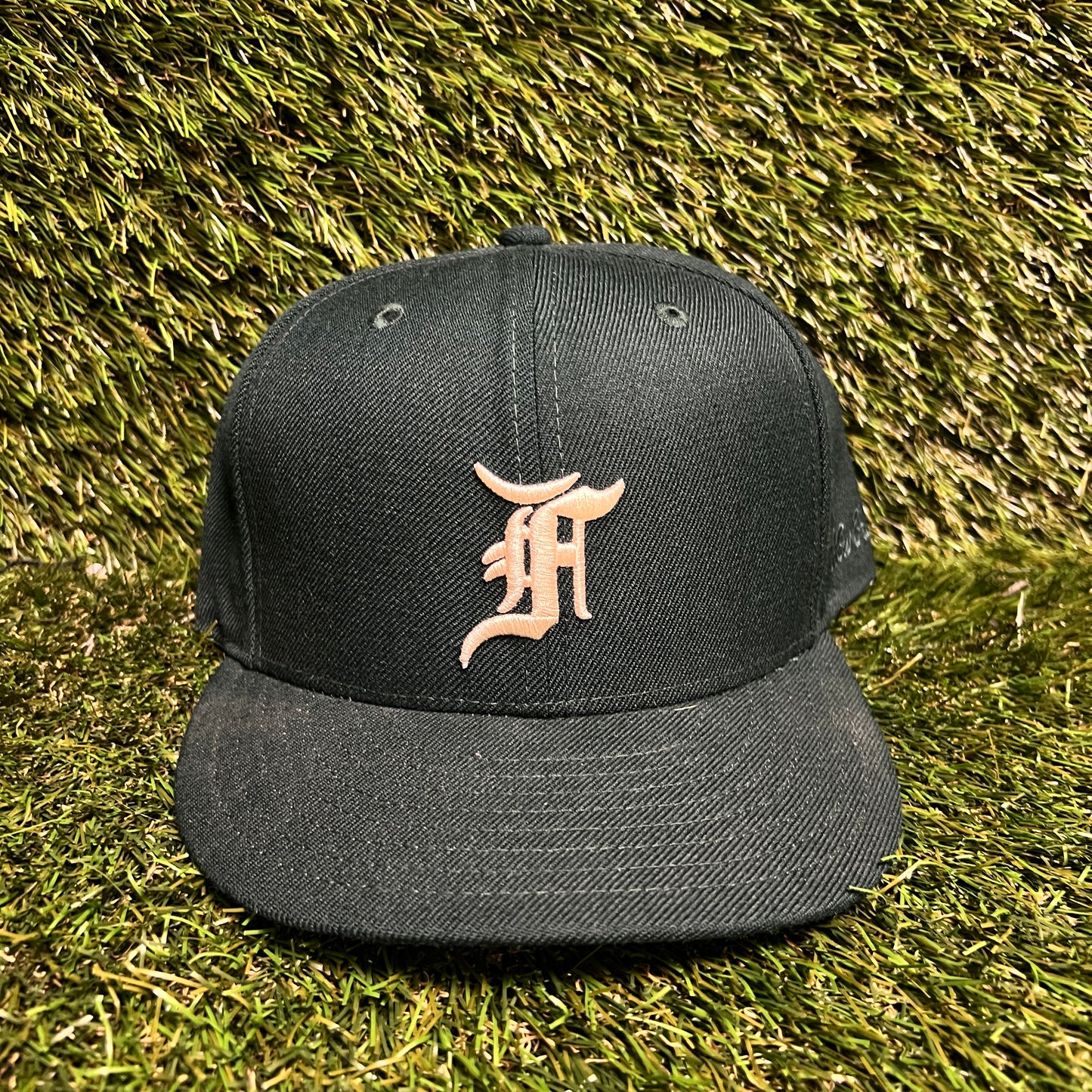 New Era Fear of God FOG White Logo Pine Green Fitted Hat Size 7 1/2 USED x13835