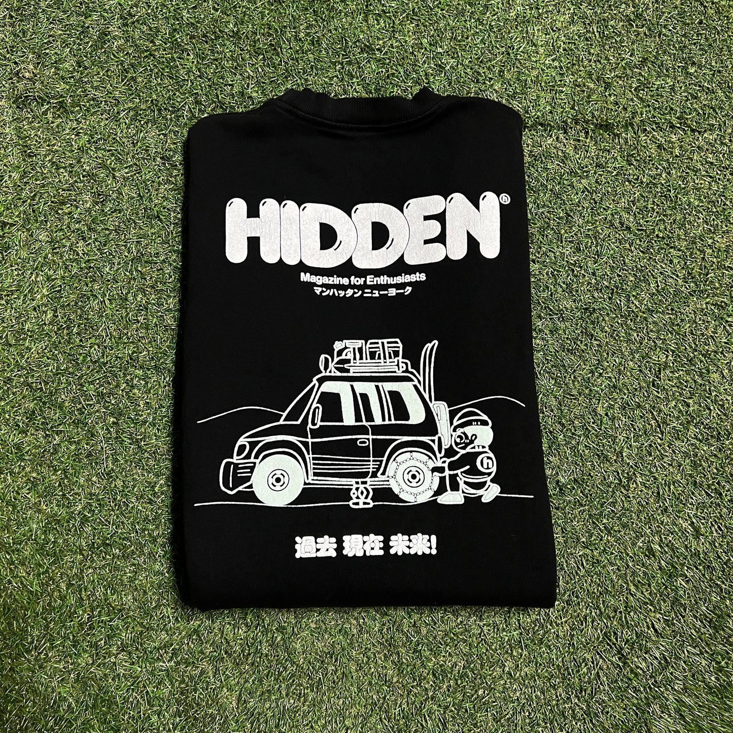 Hidden HY Magazine for Enthusiasts Black Crewneck Size Small USED x13495