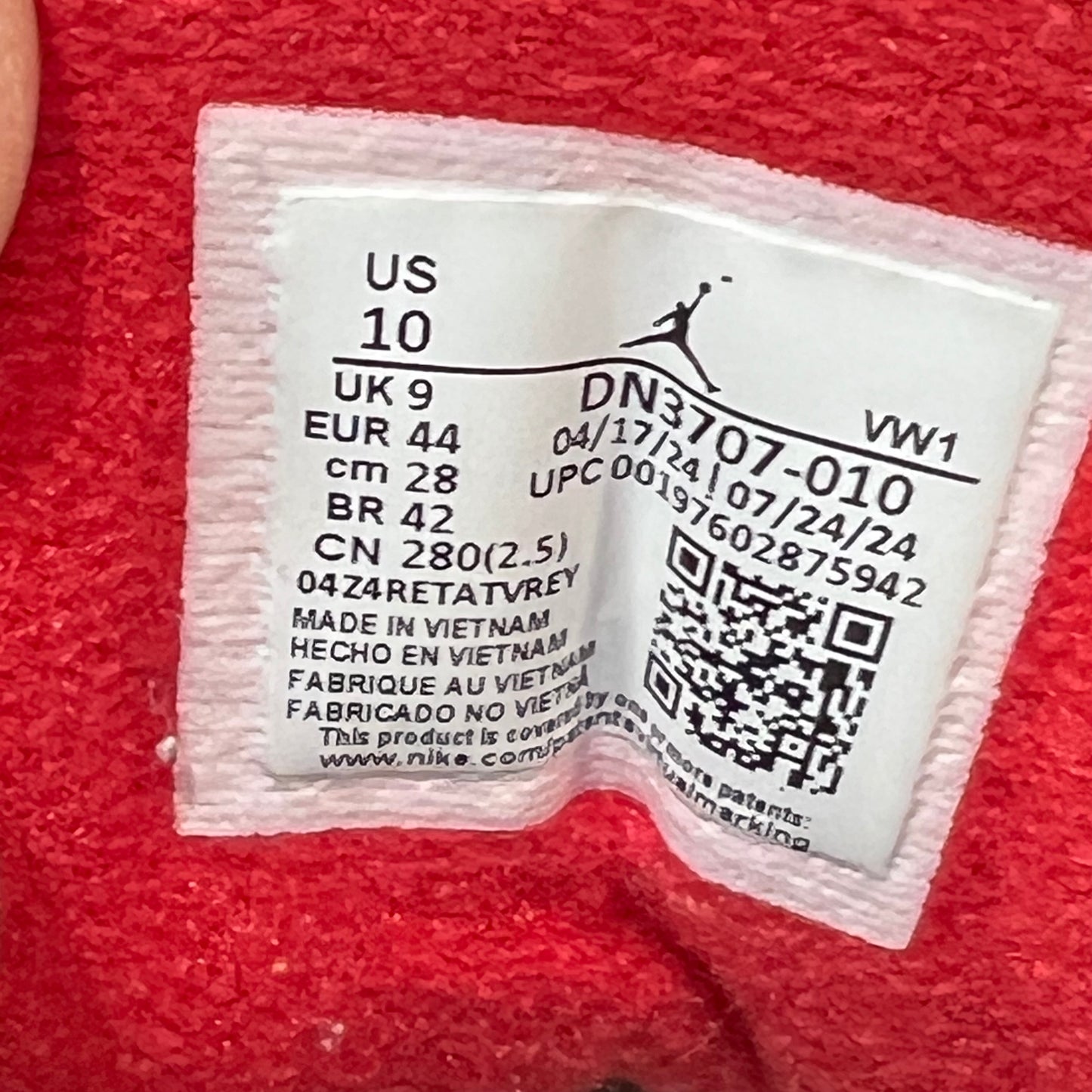 Jordan 3 Black Cement (2024) Size 10 USED s19578