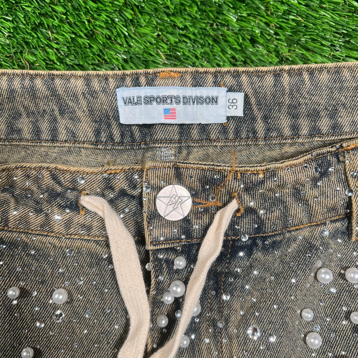 Vale Rainforest Rhinestone Denim Washed Jean Jhorts Size 36 USED x16557