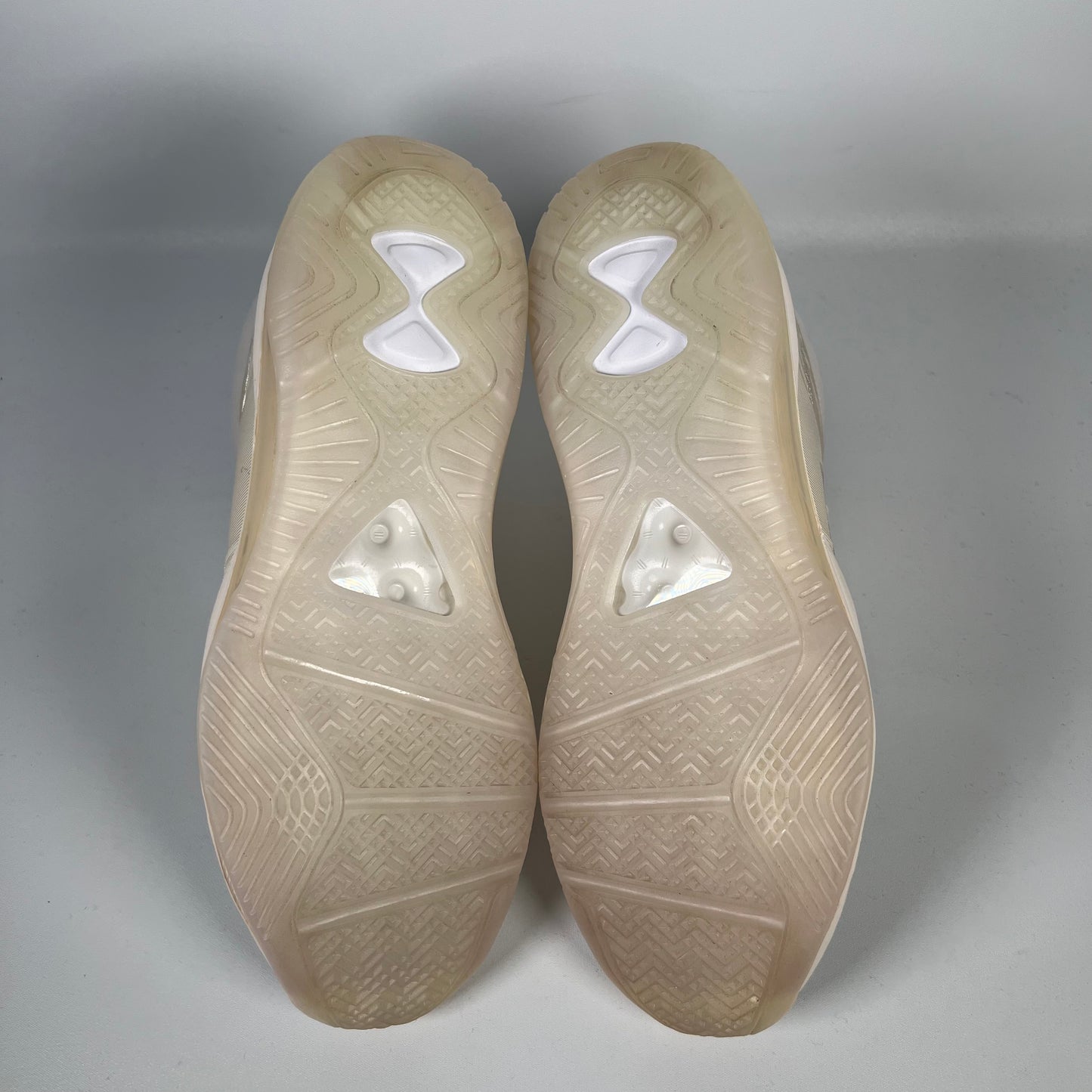 Nike Lebron John Elliot Summit White (2019) Size 8.5 USED s18348