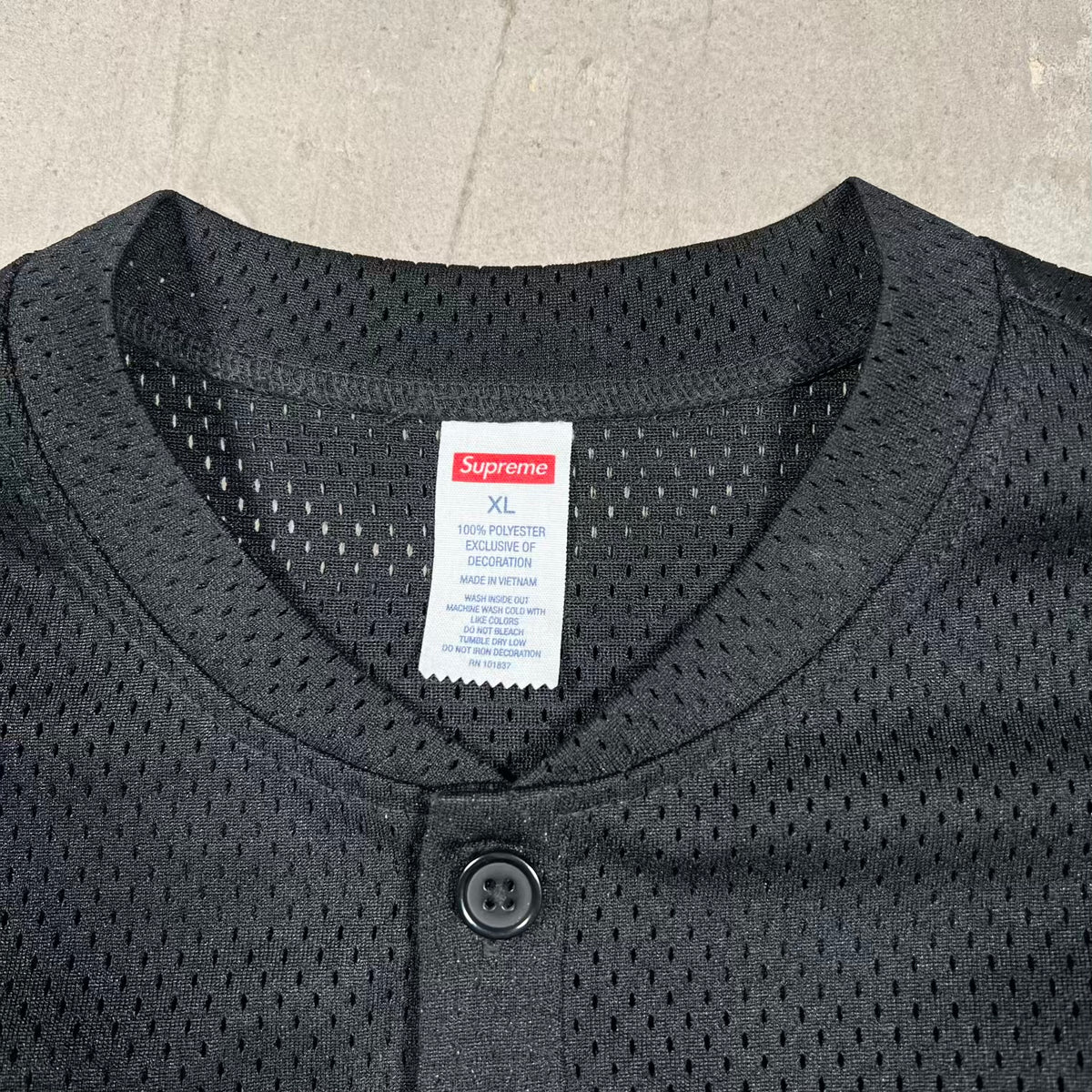 Supreme S Logo Black Baseball Henley (2025) Size XL USED x18983