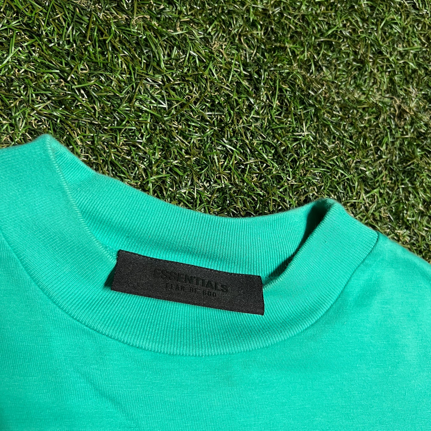 Fear of God FOG Essentials Teal Under Collar Logo Tee Size Small USED x14120