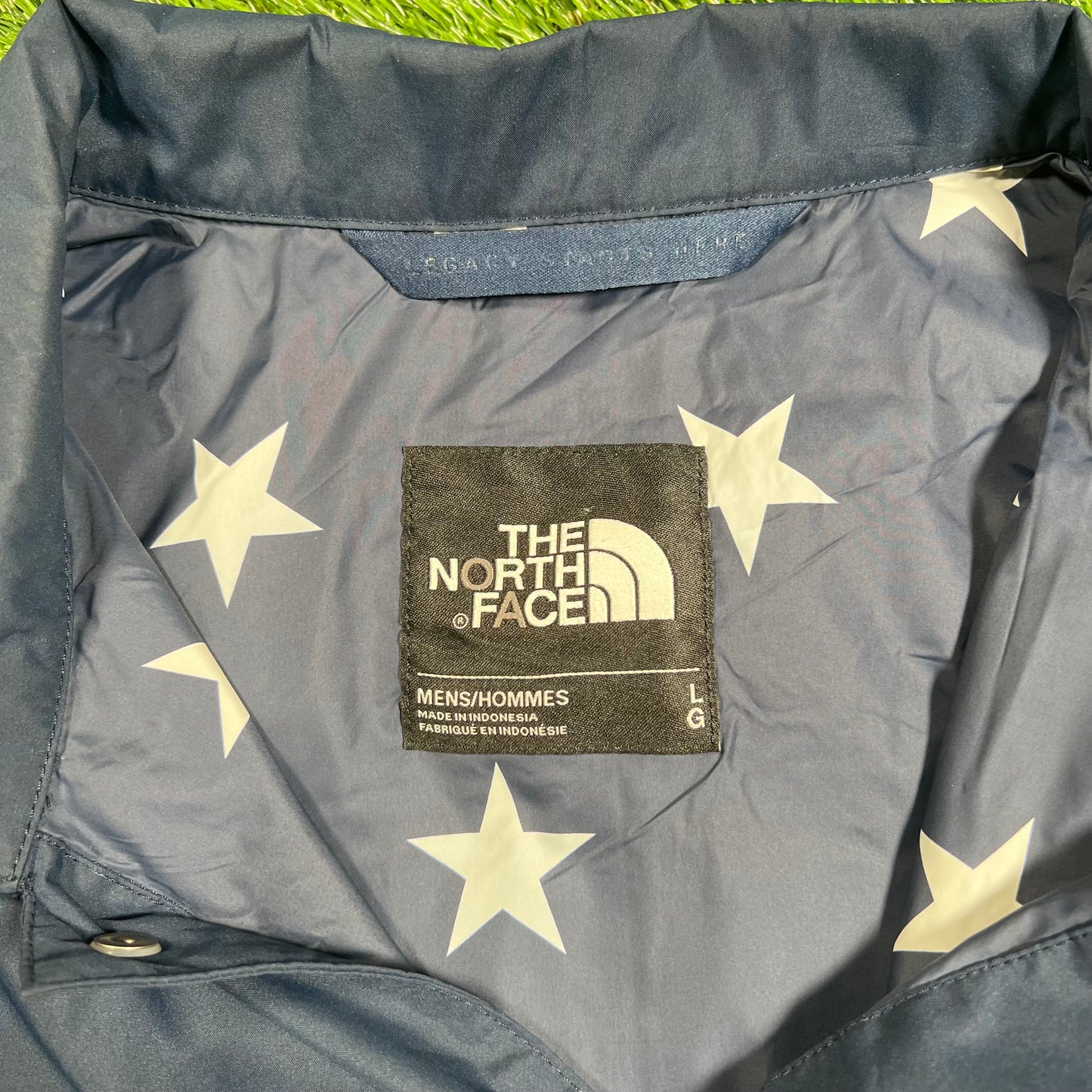 North Face Navy USA Coach Jacket Size Large USED v17972