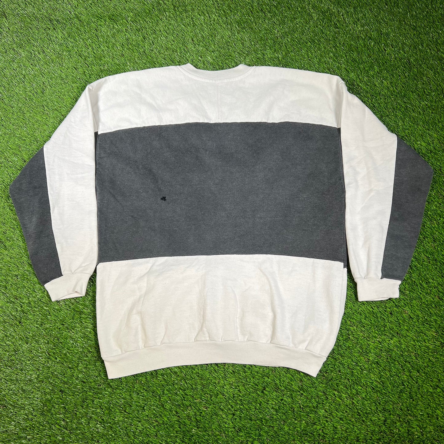1990s Montreal Canada White/Black Crewneck Size Large USED v16536