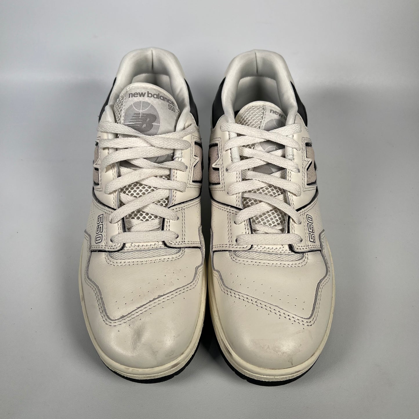 New Balance 550 Cream Black (2022) Size 10 USED s17894