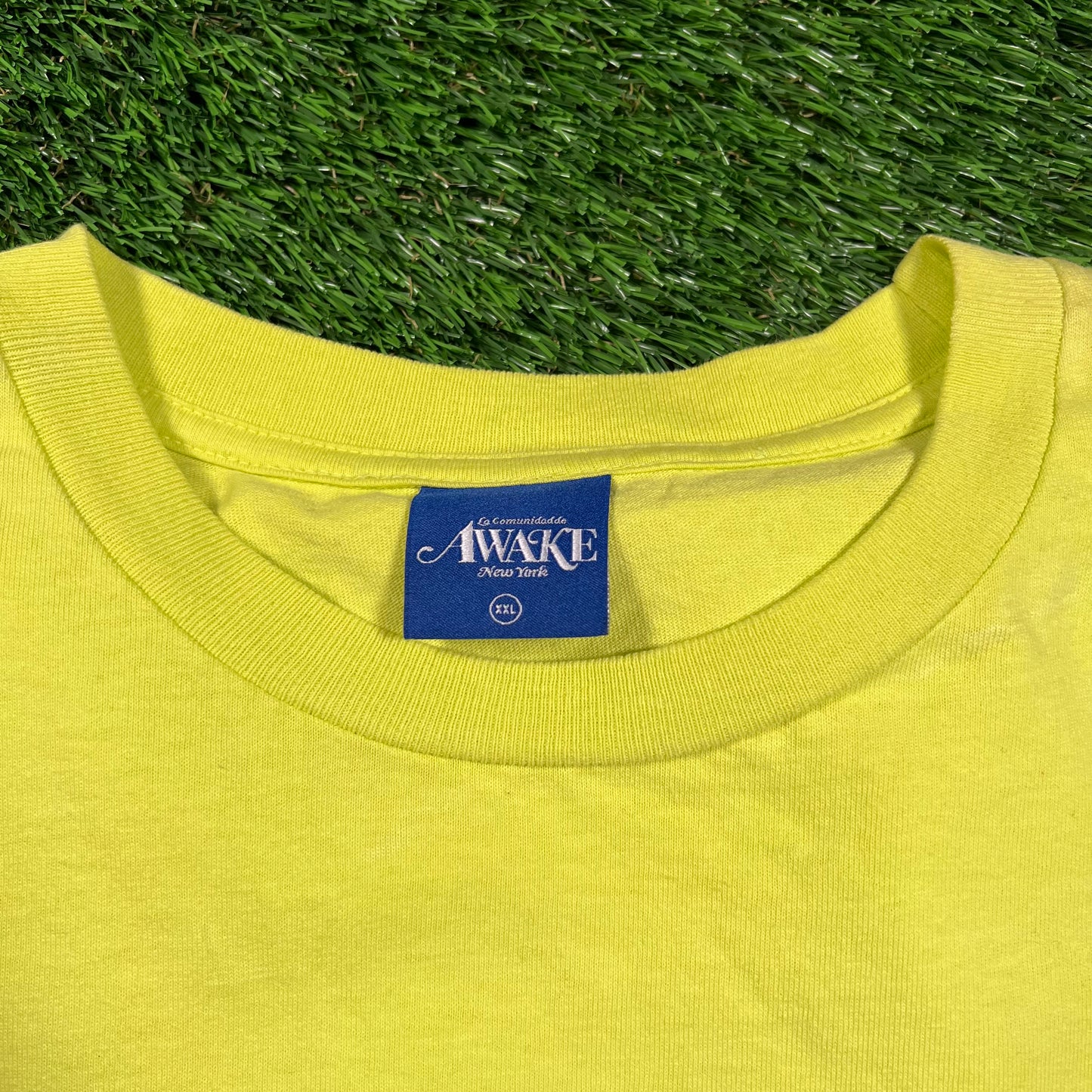 Awake Graffi Logo Yellow Tee Size XXL USED x16532