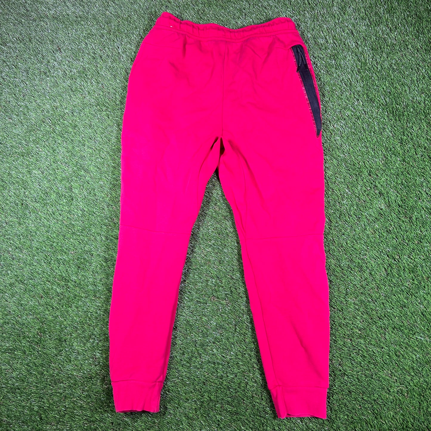 Nike Tech Red on Red Sweatpants Size Medium USED v16927