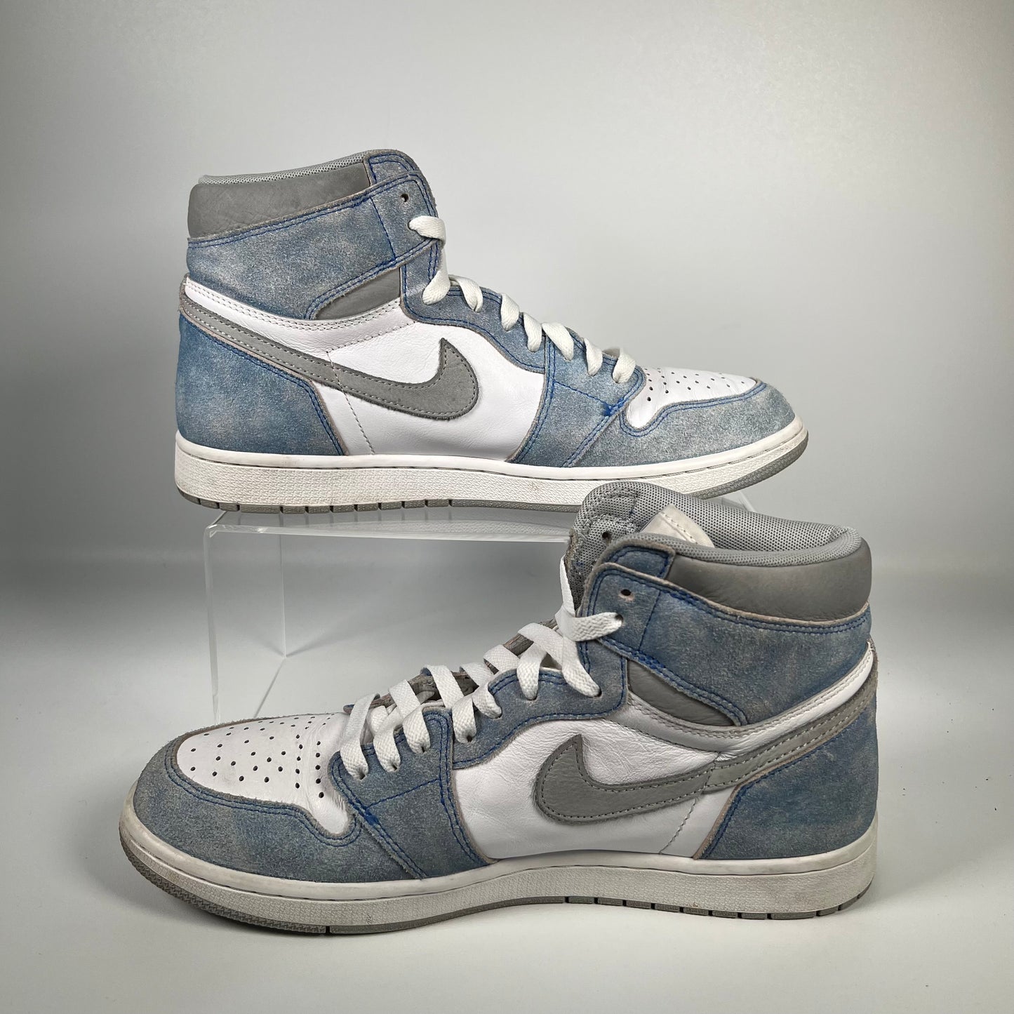 Jordan 1 Hyper Royal (2021) Size 11 USED S17736