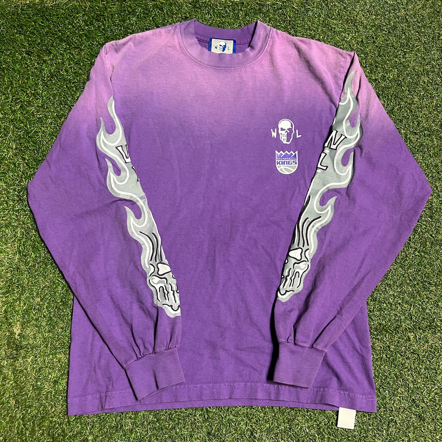 Warren Lotas Purple Sacramento Kings Longsleeve Size Small USED x14173