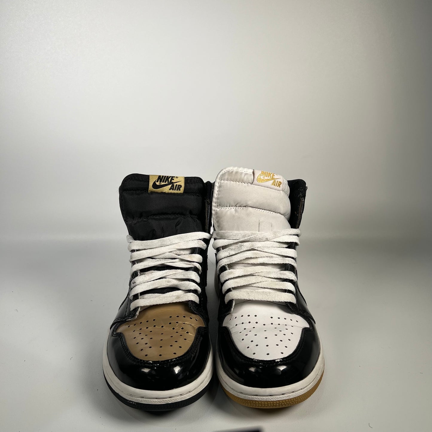 Jordan 1 High Gold Top 3 (2017) Size 8 USED s17490