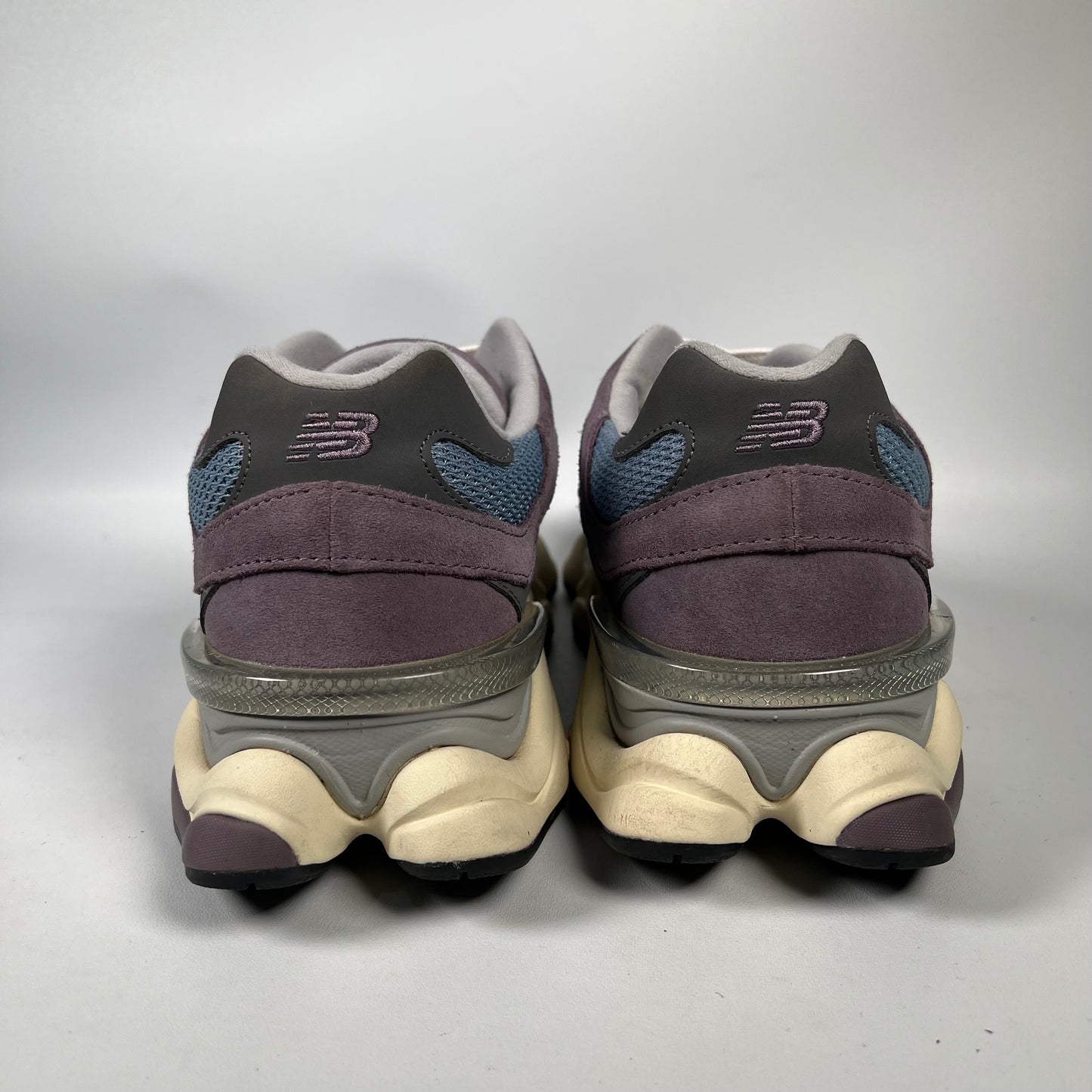 New Balance 9060 Shadow Purple (2022) Size 11 USED s18858