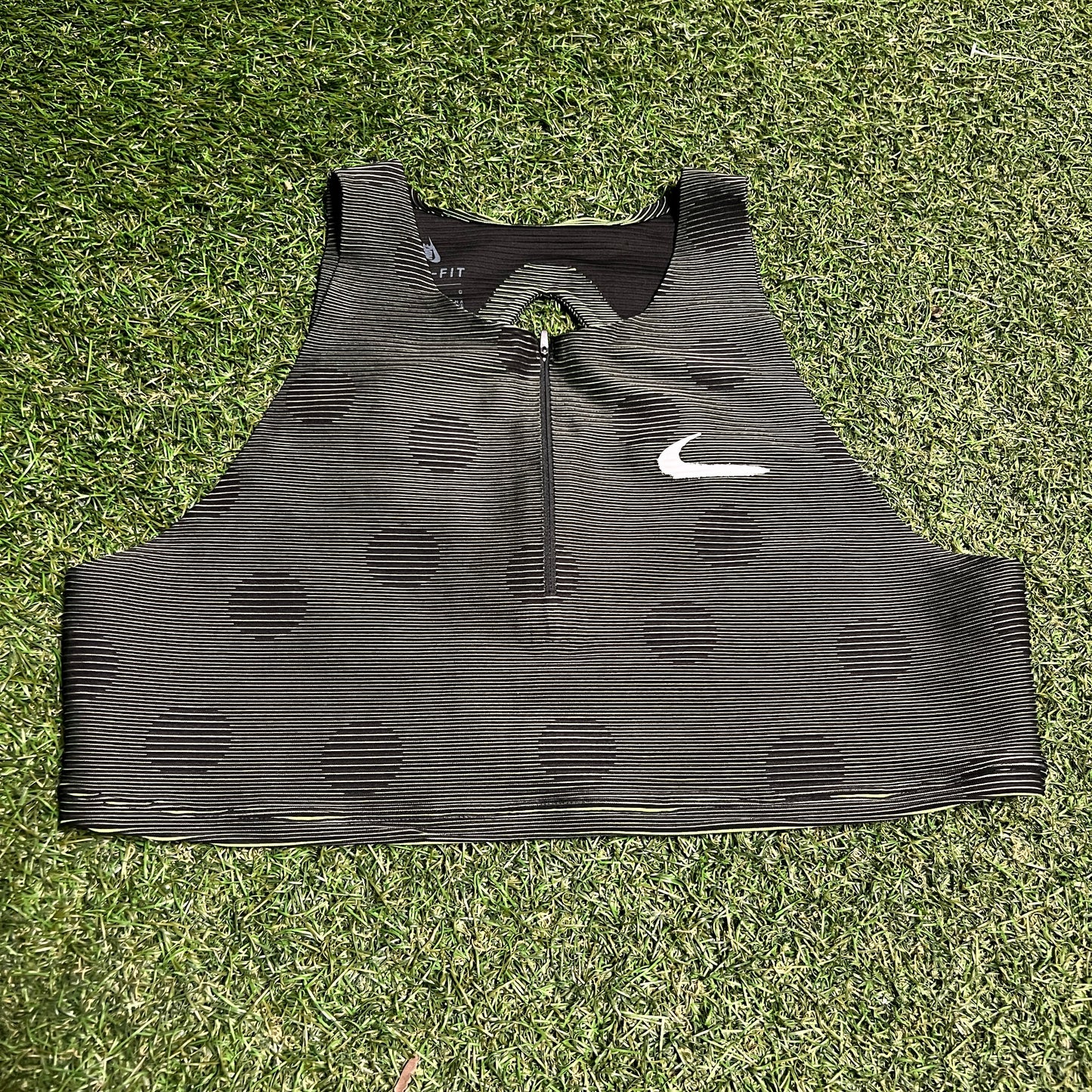 Nike Off White Womens Green/Black Sports Bra Size Large NEW x13854