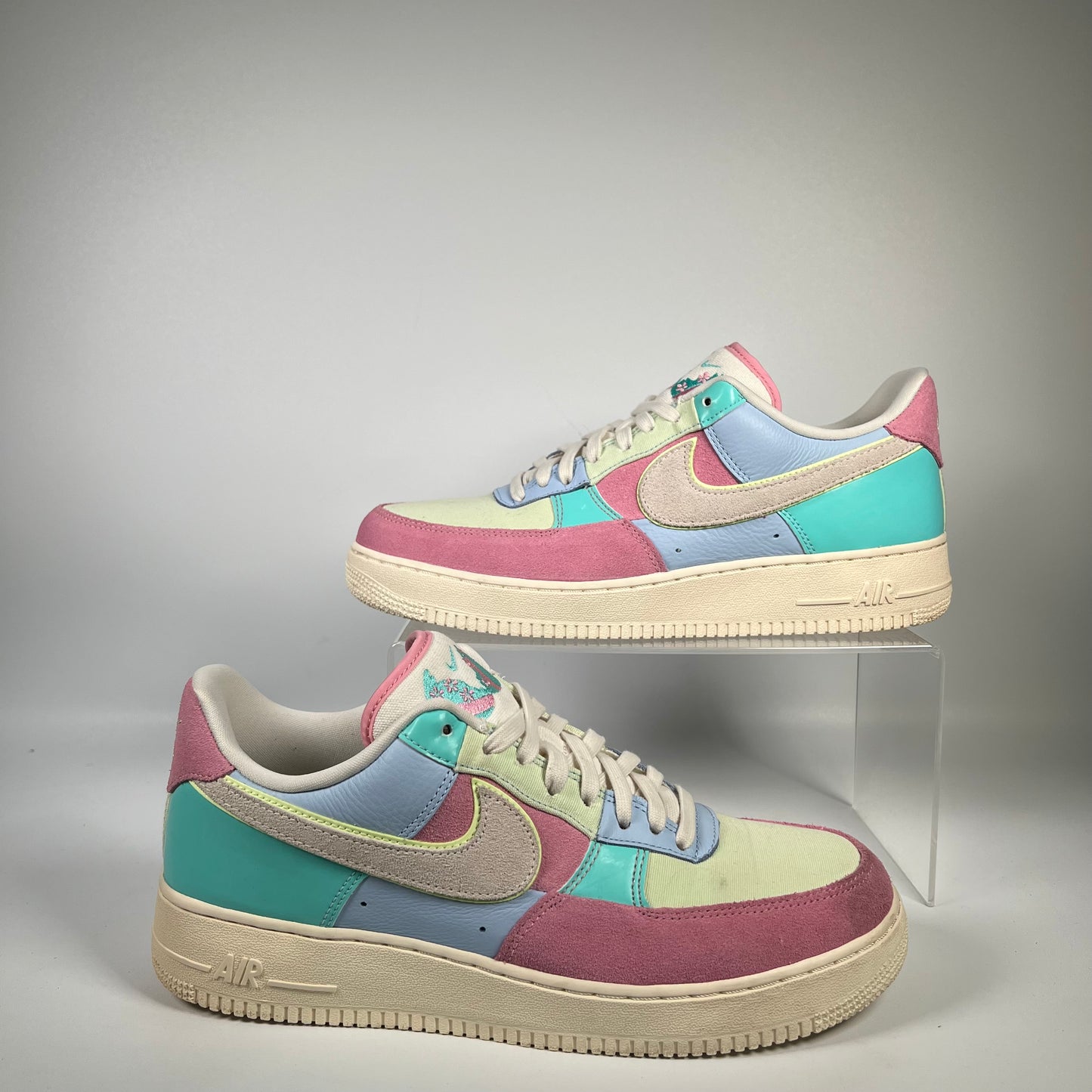 Nike Air Force 1 Low Easter (2018) Size 10.5 USED s18043