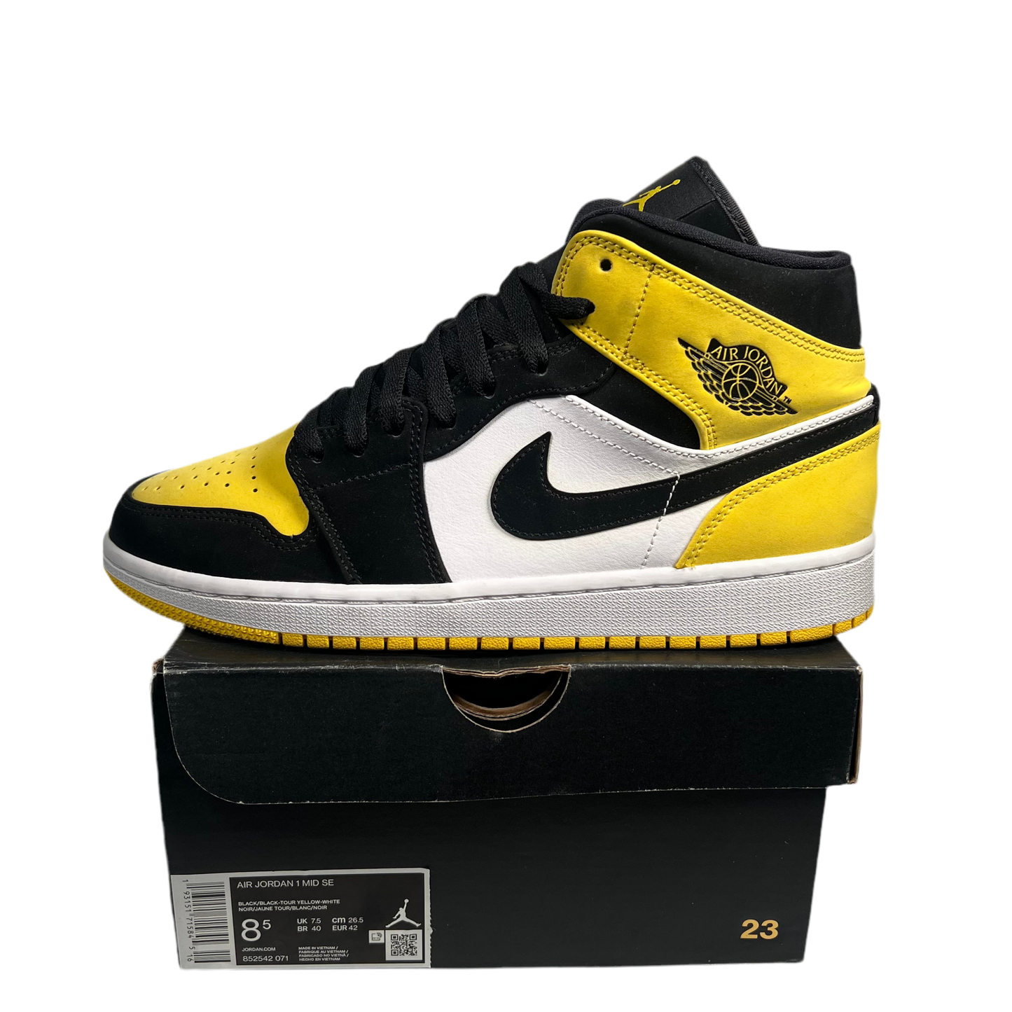 Jordan 1 Mid Yellow Toe Black Size 8.5 USED s17598