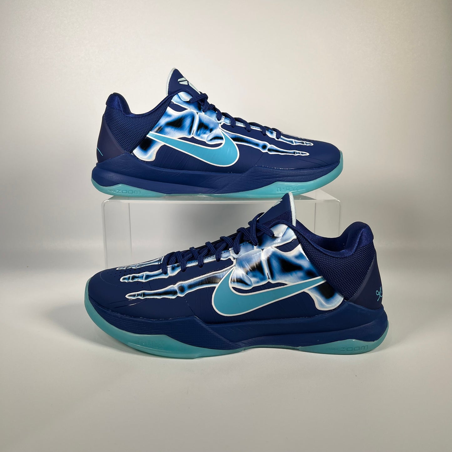 Nike Kobe 5 X-Ray Size 9 USED s17355