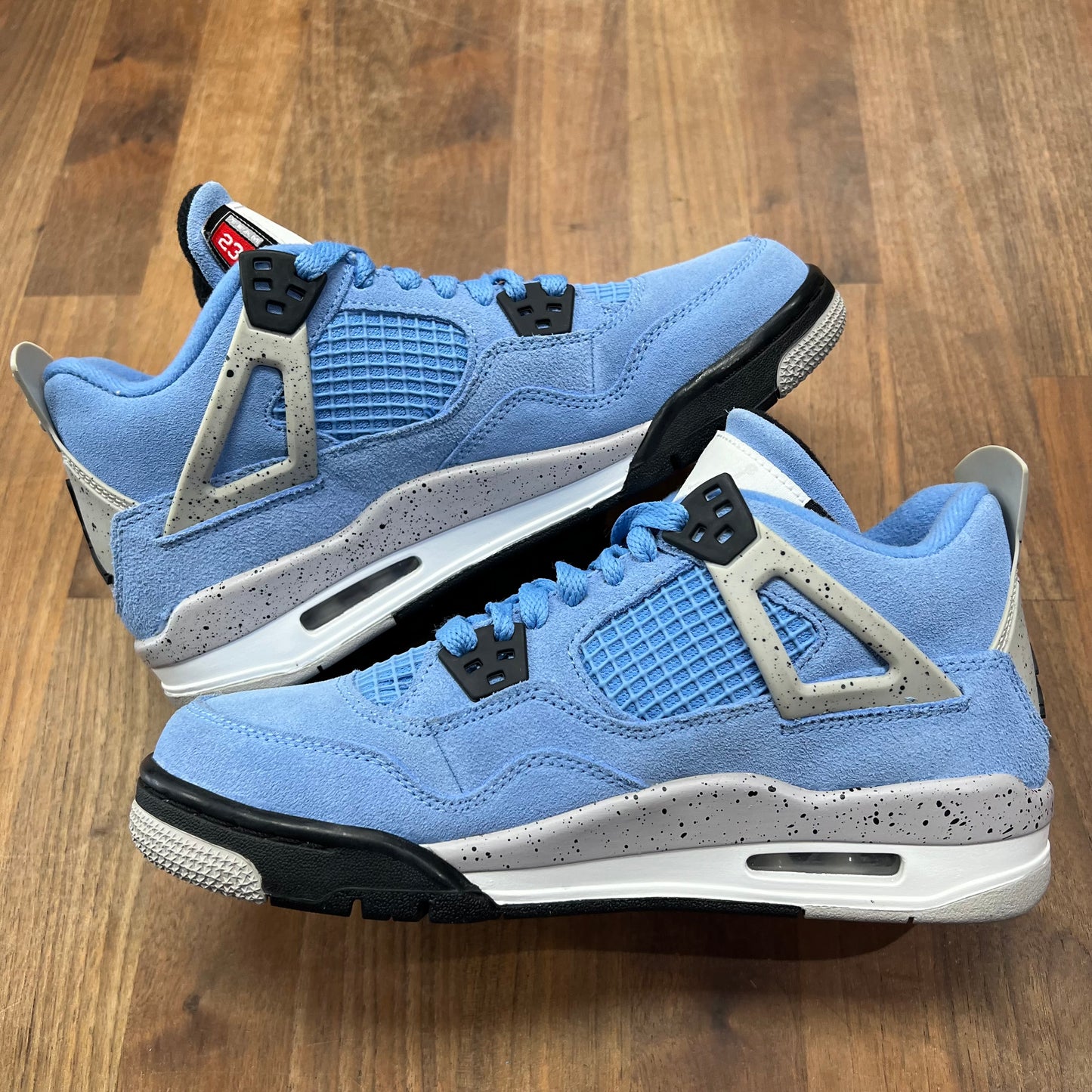 Jordan 4 University Blue Size 6y USED s17174