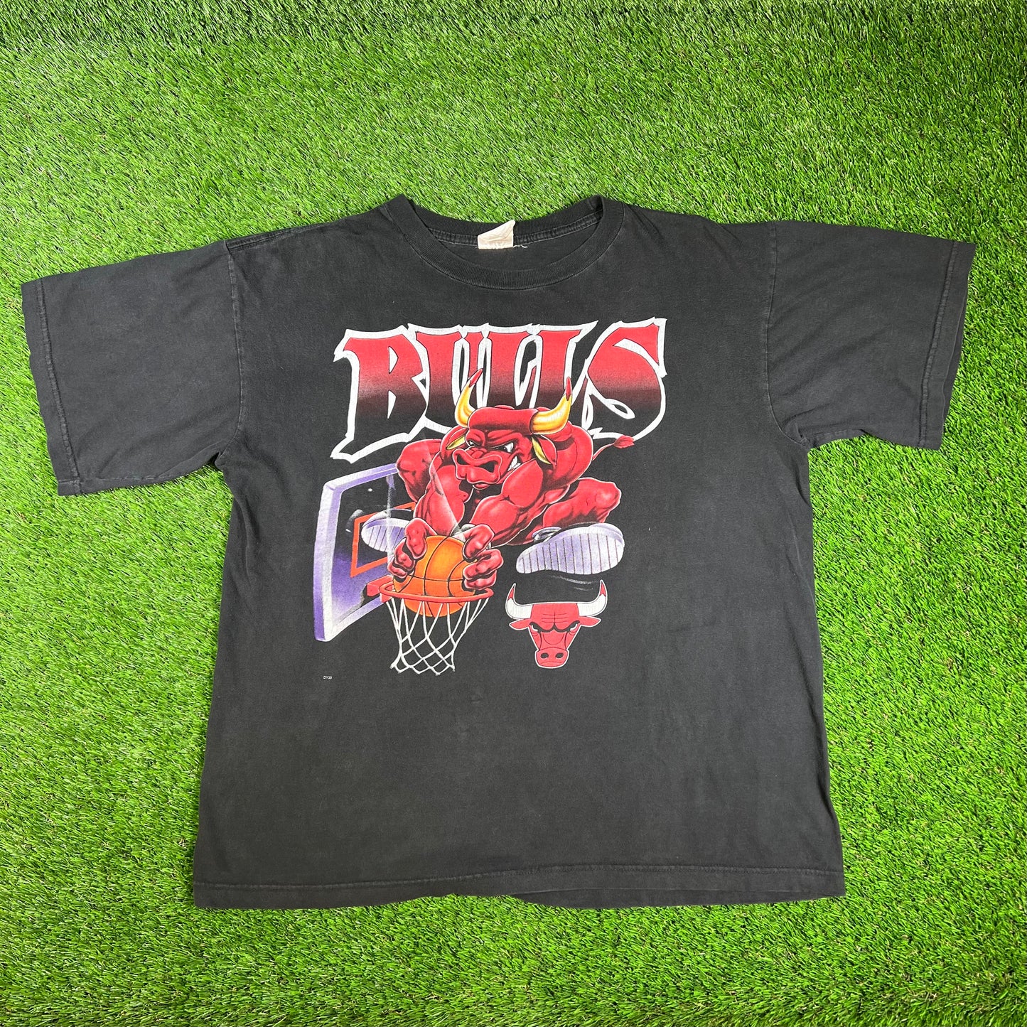 1990s Black Chicago Bulls Mascot Cartoon Tee Size XL USED v16588