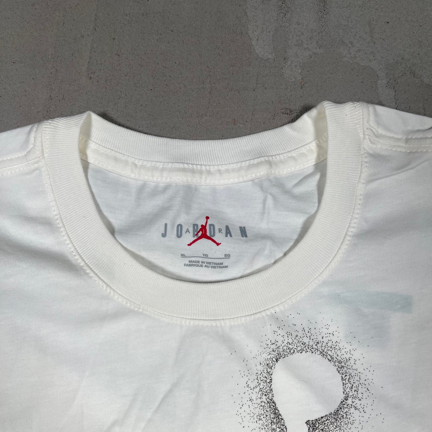 Jordan Jumpan "Air" White Tee Size XL NEW x17339