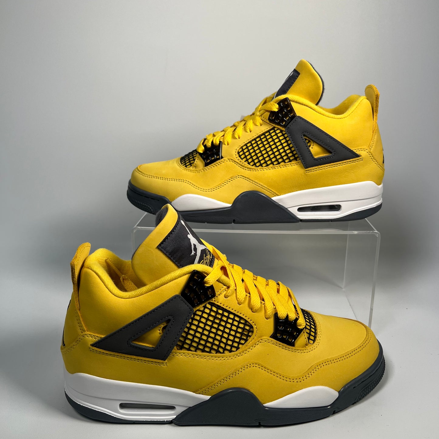Jordan 4 Lightning (2021) Size 9 NEW s17763