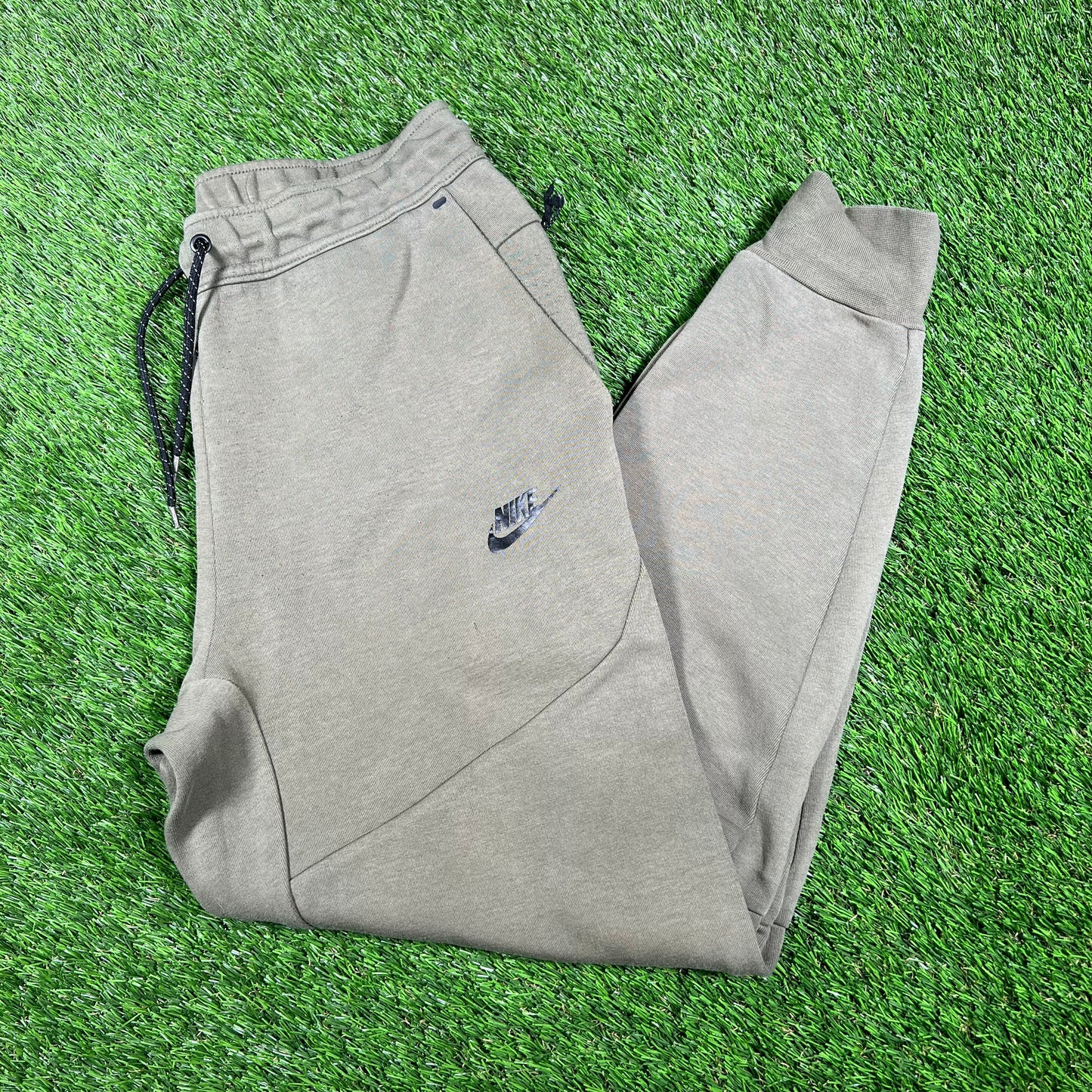 Nike Tech Olive Green Pants Size Small USED v16832