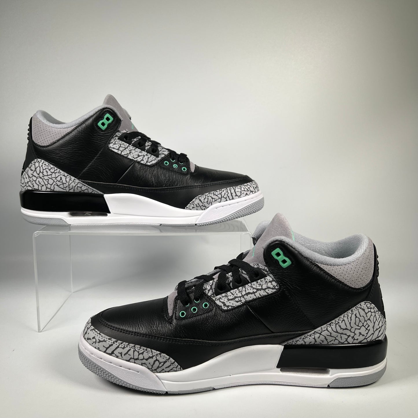 Jordan 3 Green Glow (2024) Size 11 USED s18963