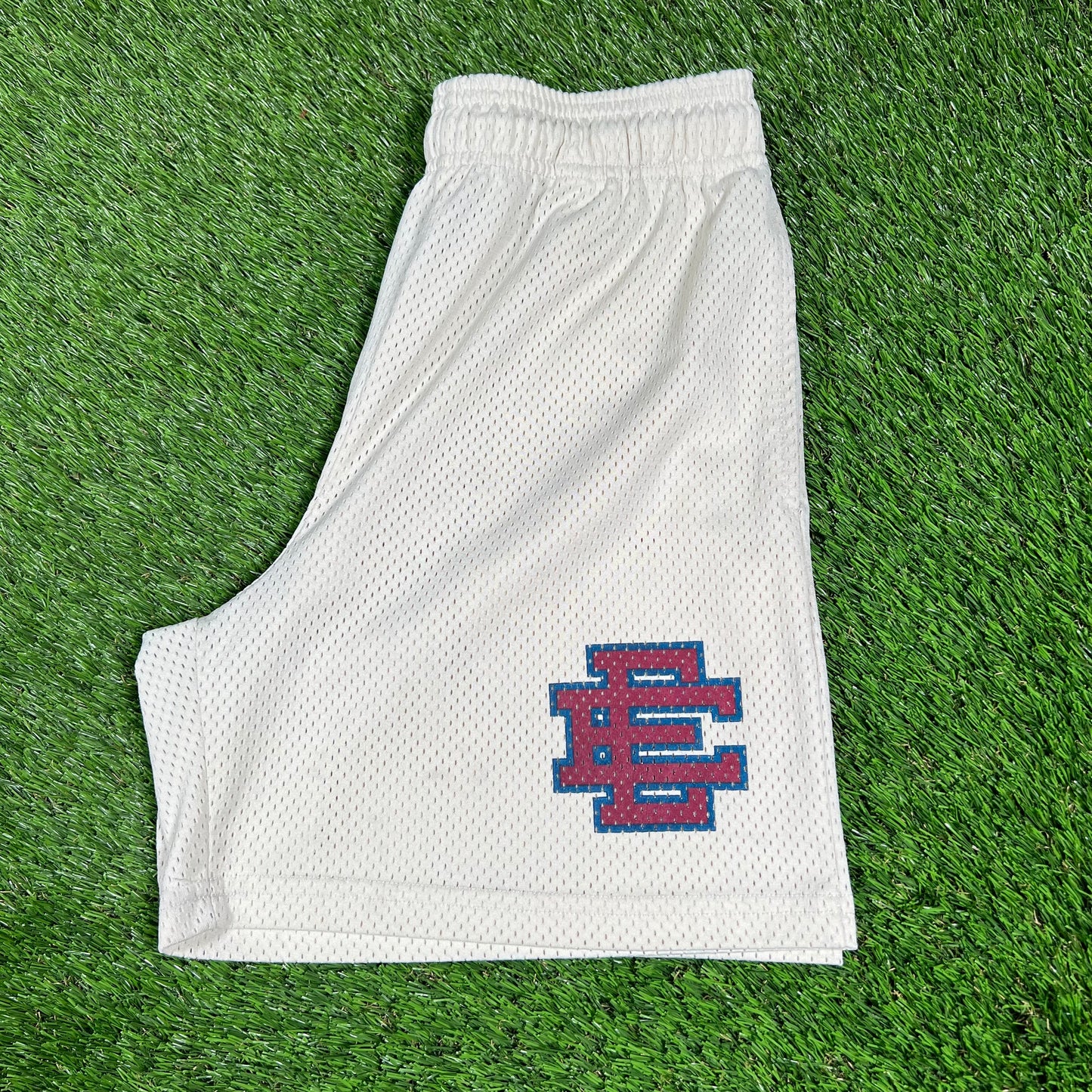 Eric Emanuel Red/Blue Logo Cream Shorts Size Small USED x14614