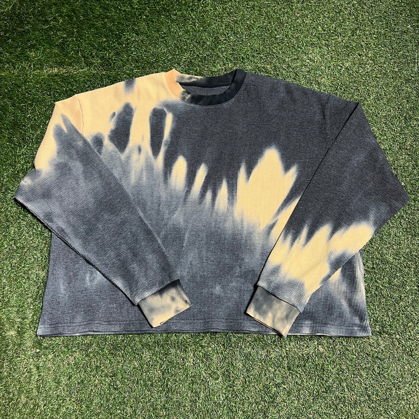 GV Gallery Raspberry Hills Thermal Tie Dye Longsleeve Size Medium USED x14134