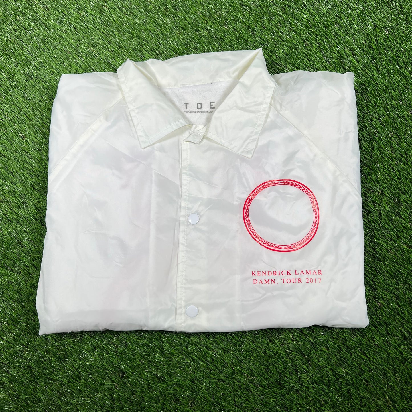 Kendrick Lamar Dam 2017 Tour White Jacket Size Large USED v14519