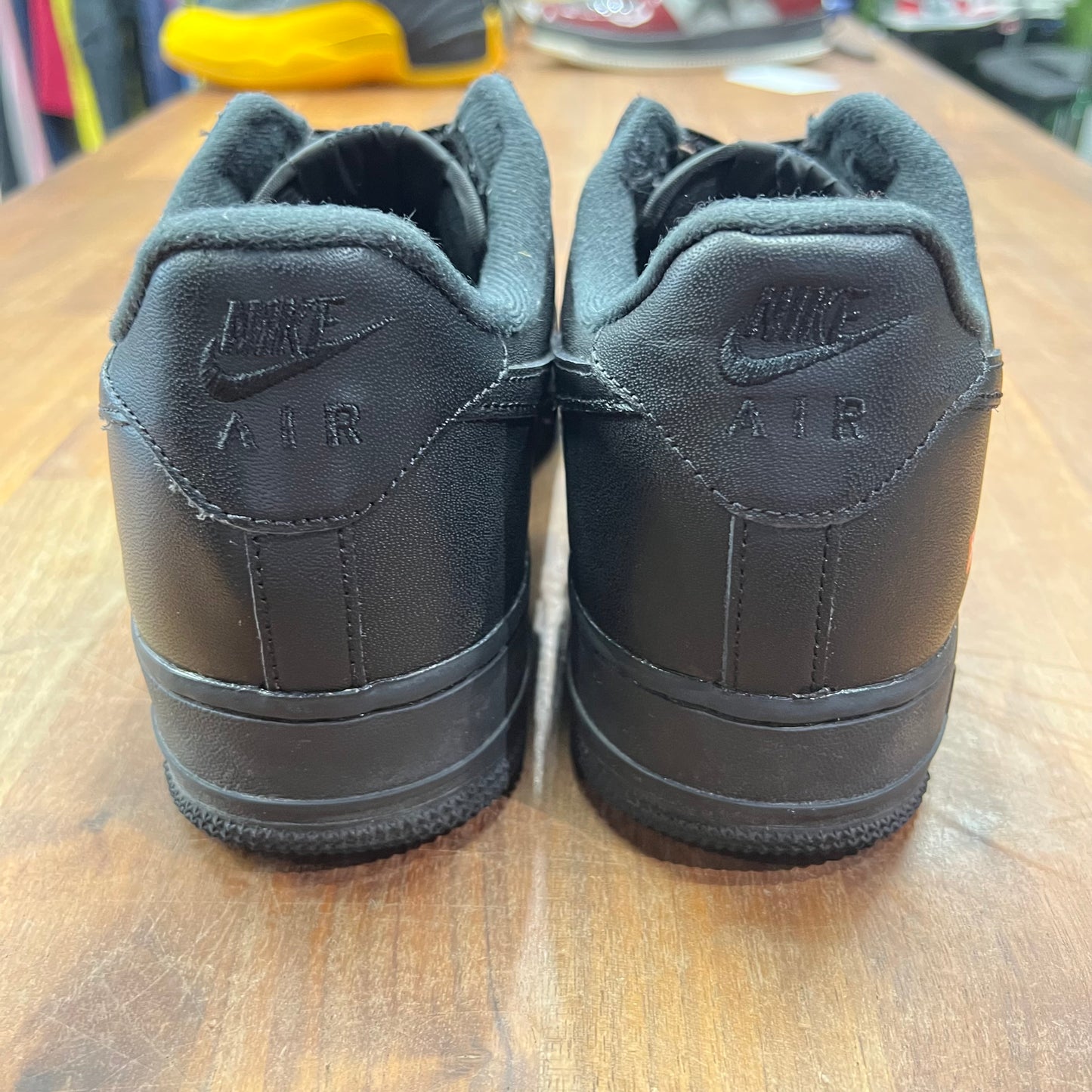 Nike Air Force 1 Supreme Black Size 8.5 USED S17195