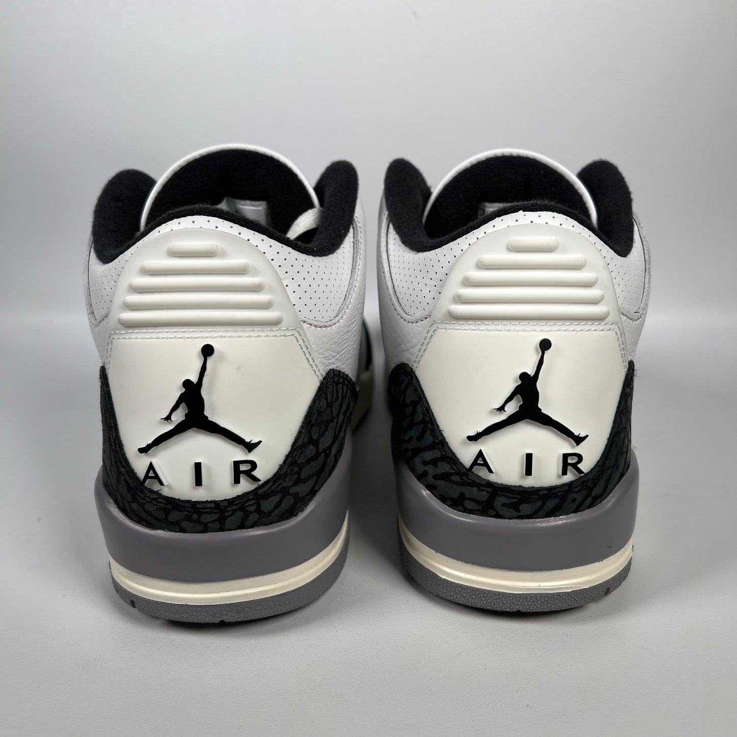 Jordan 3 Cement Grey (2024) Size 9.5 USED s17980